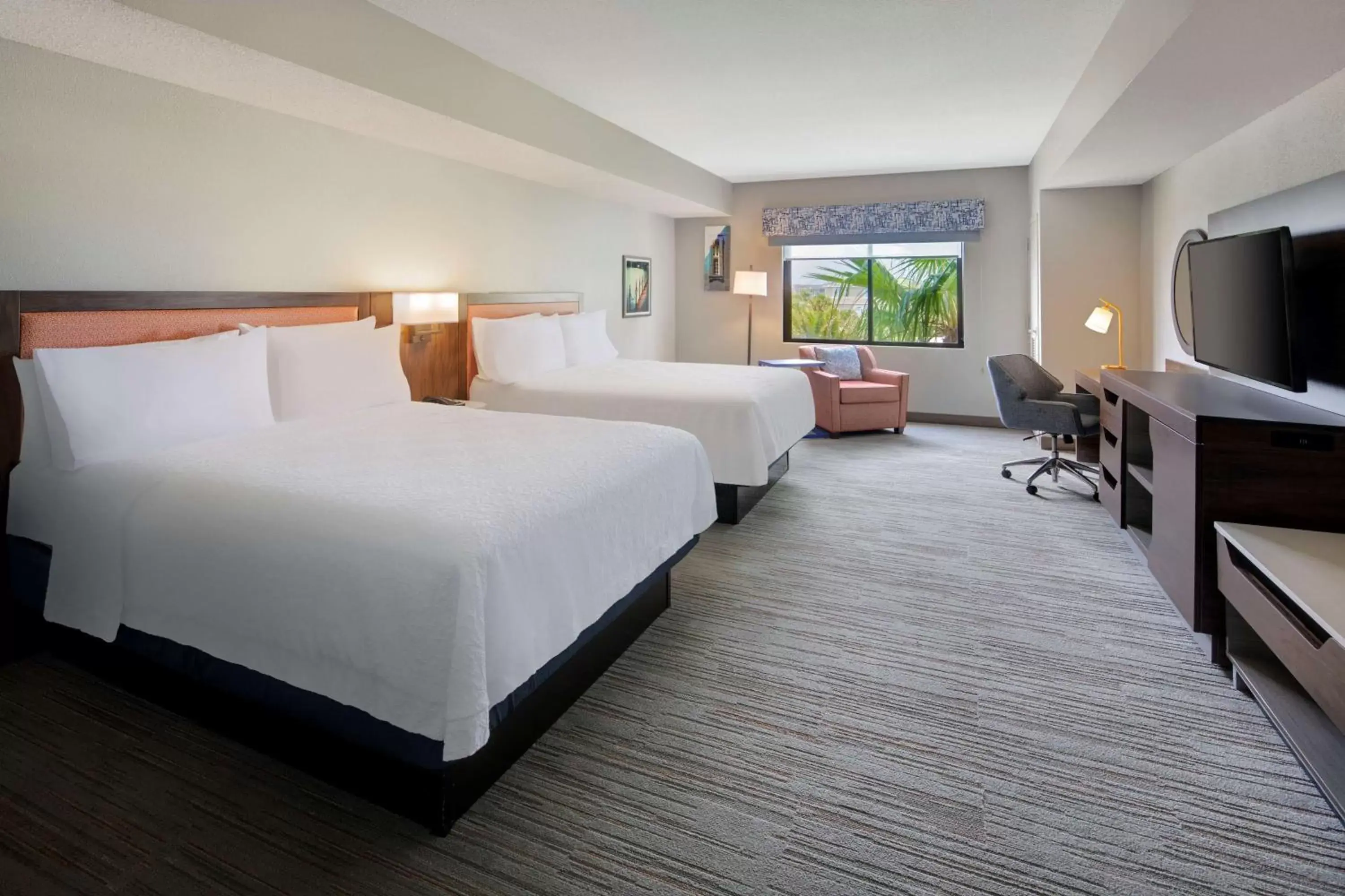 Bedroom in Hampton Inn & Suites St. Augustine-Vilano Beach