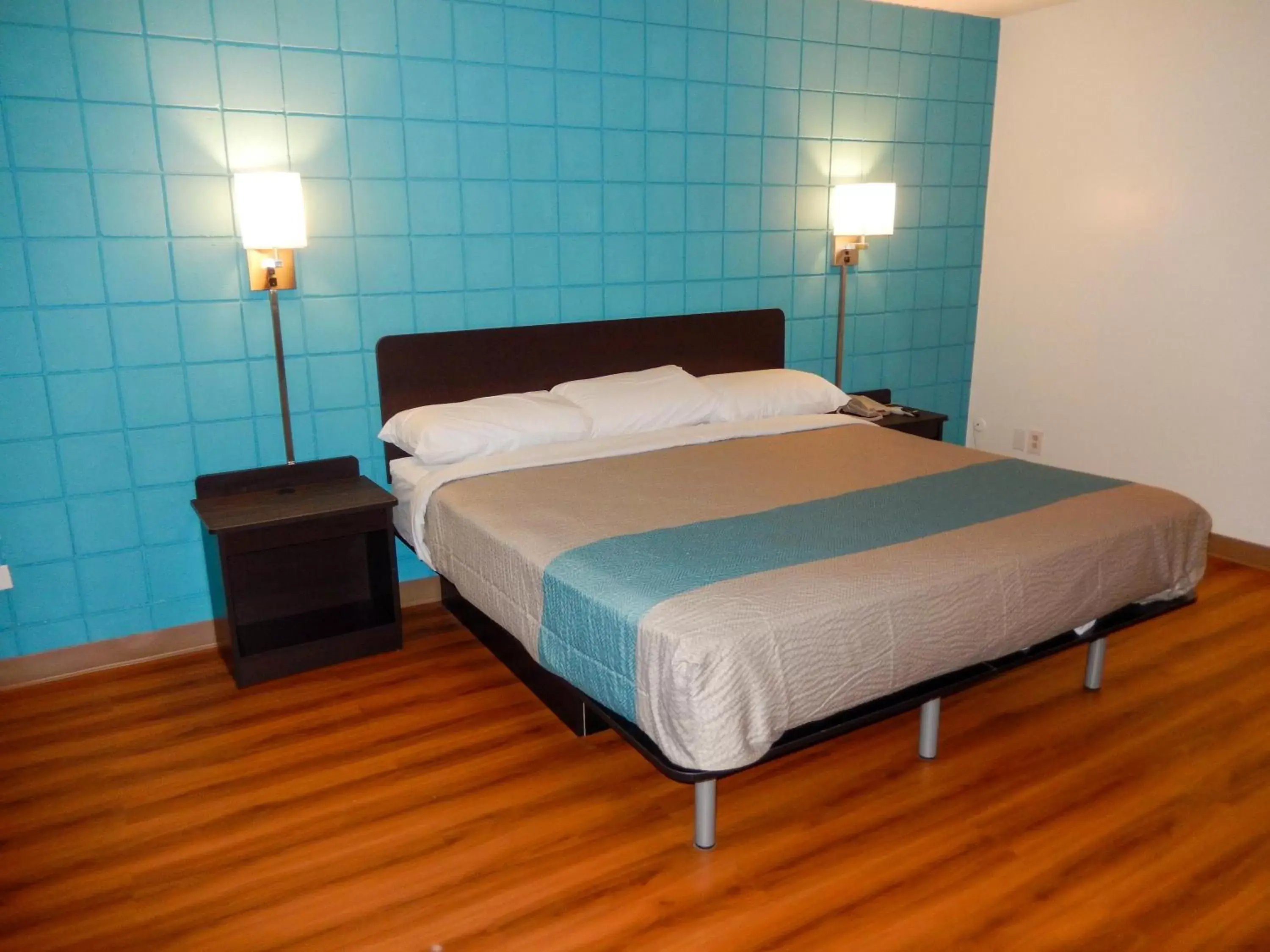 Photo of the whole room, Bed in Motel 6-Somers Point, NJ - Ocean City - Wild Wood Beach Photo of the whole room, Bed in Motel 6-Somers Point, NJ - Ocean City - Wild Wood Beach