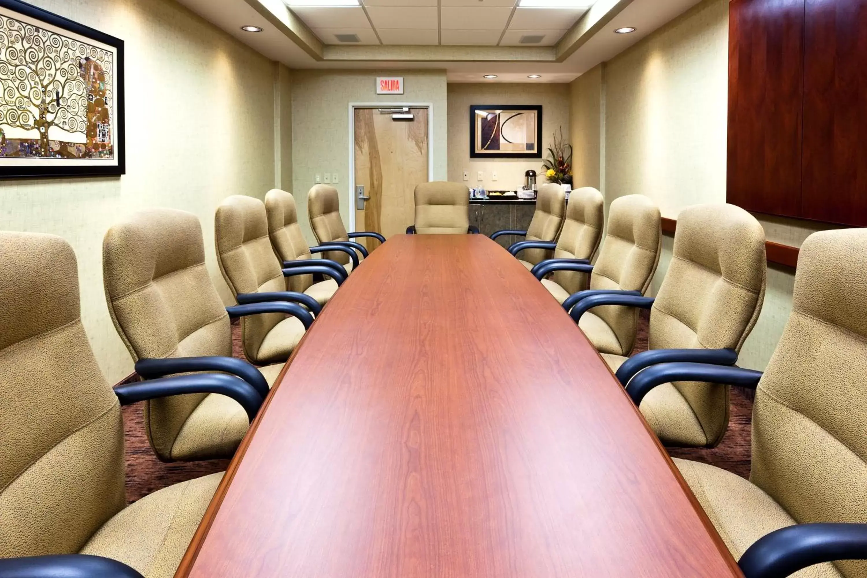 Meeting/conference room in Holiday Inn Express & Suites Monterrey Aeropuerto, an IHG Hotel