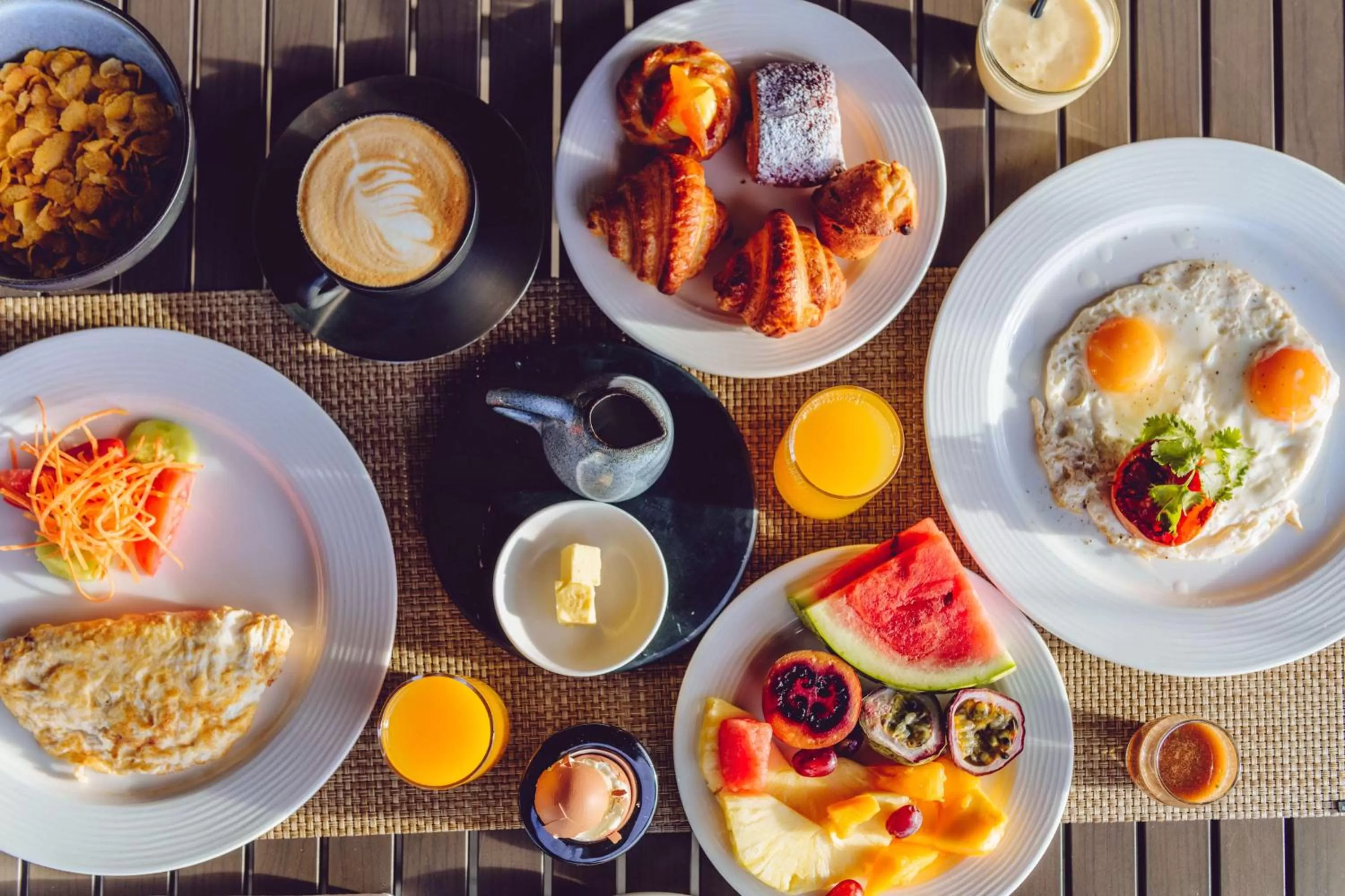 Restaurant/places to eat in Radisson Blu Hotel, Nairobi Upper Hill