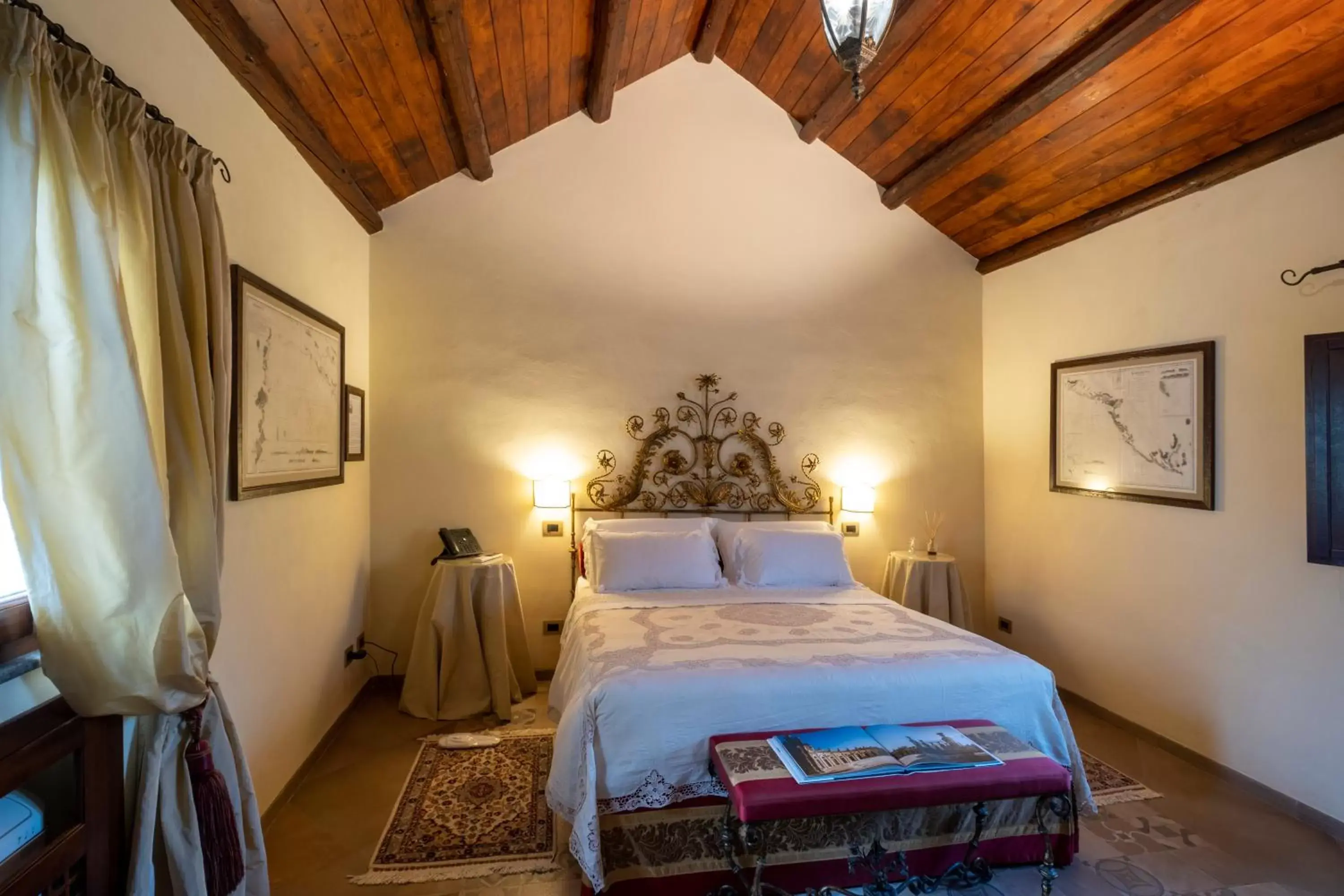 Bed in Villa del Gattopardo