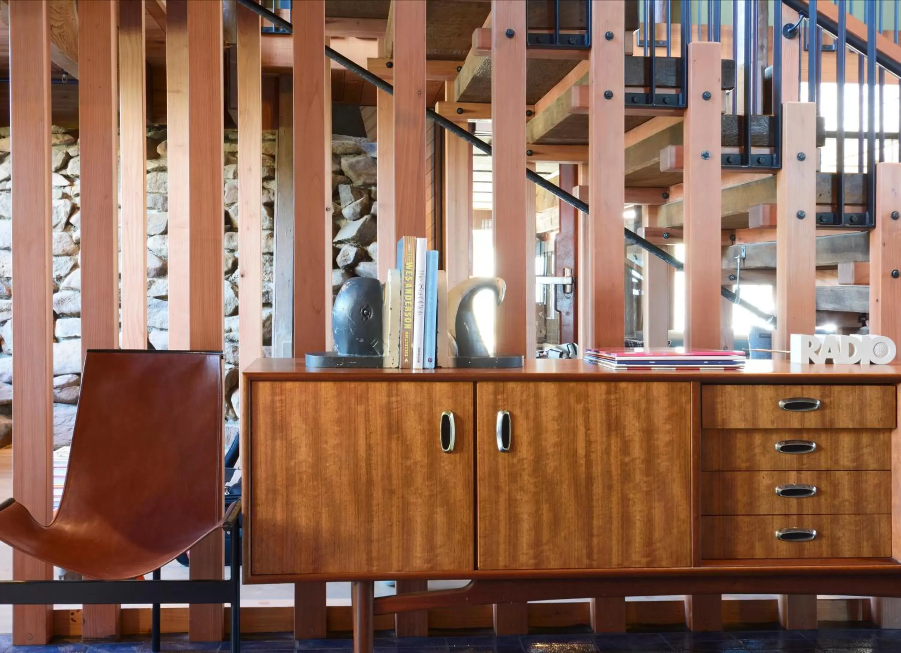 Decorative detail, Lounge/Bar in Timber Cove Resort