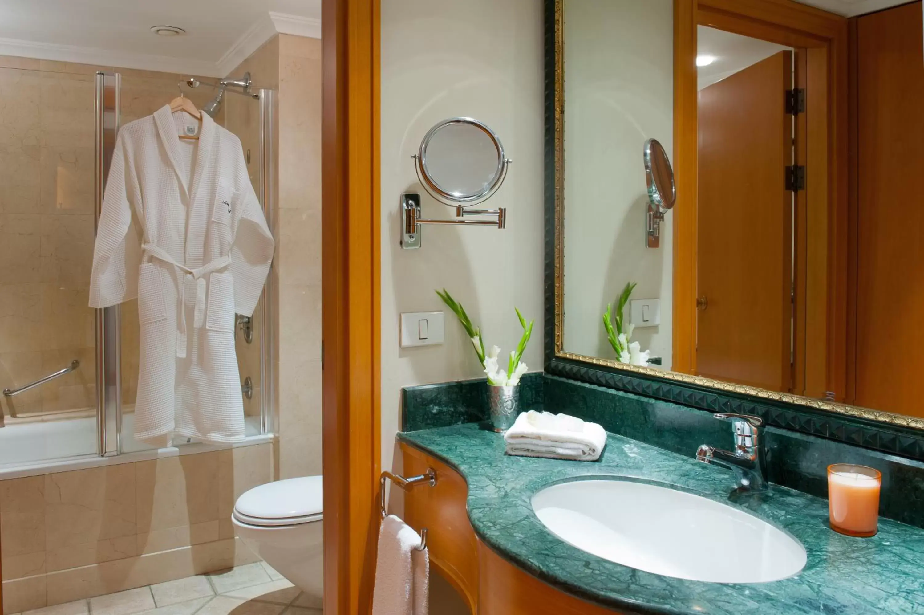 Deluxe Suite with partial Sea View (3 Adults) in Aria Deluxe Suite with partial Sea View (3 Adults) in Aria