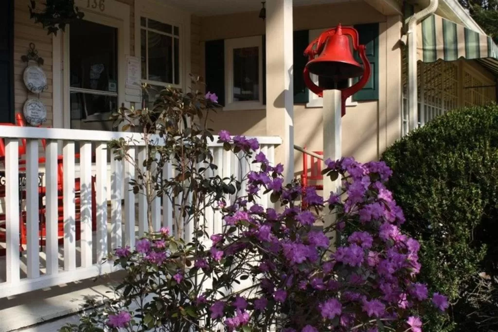 Garden in Red Rocker Inn