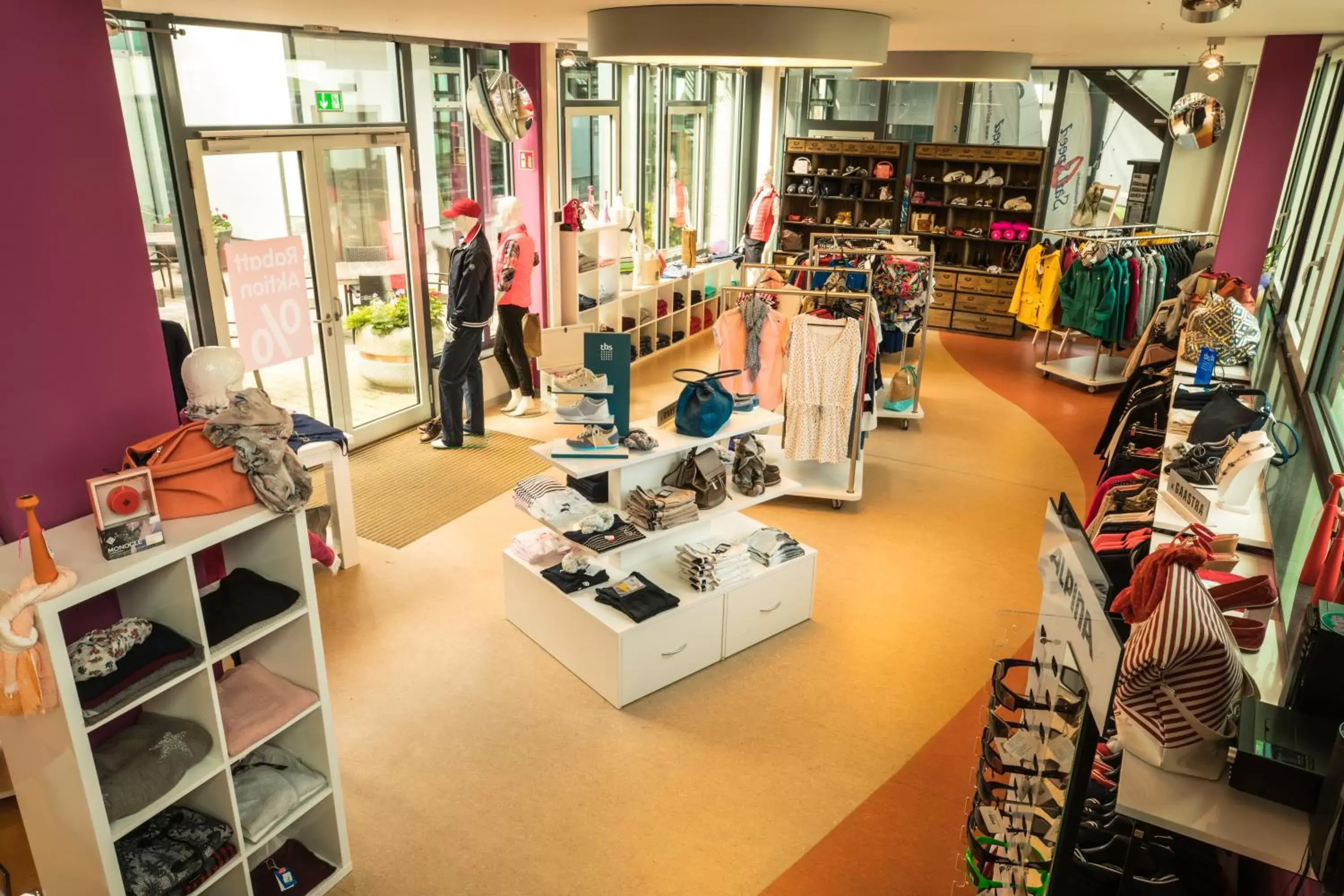 Shopping Area in Schwimmende Häuser im BALTIC SEA RESORT