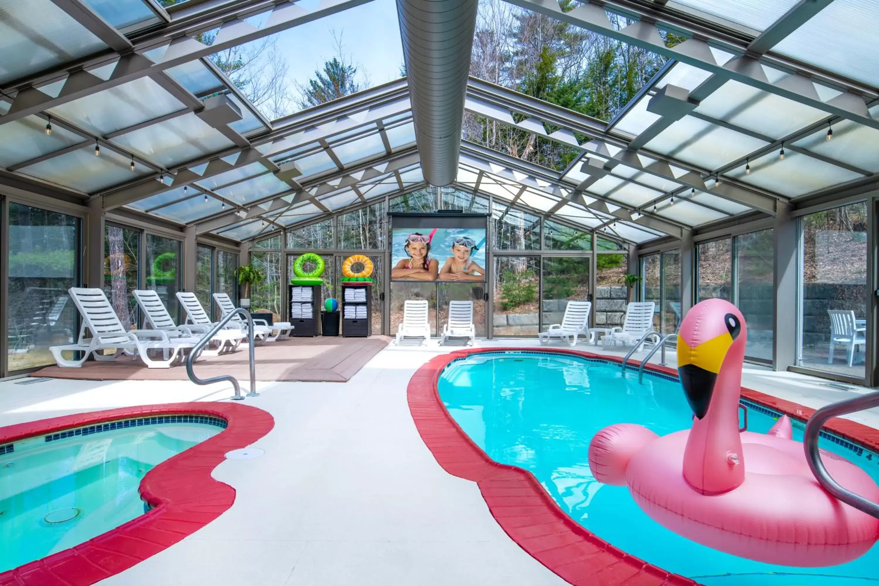 Swimming Pool in Christmas Farm Inn and Spa