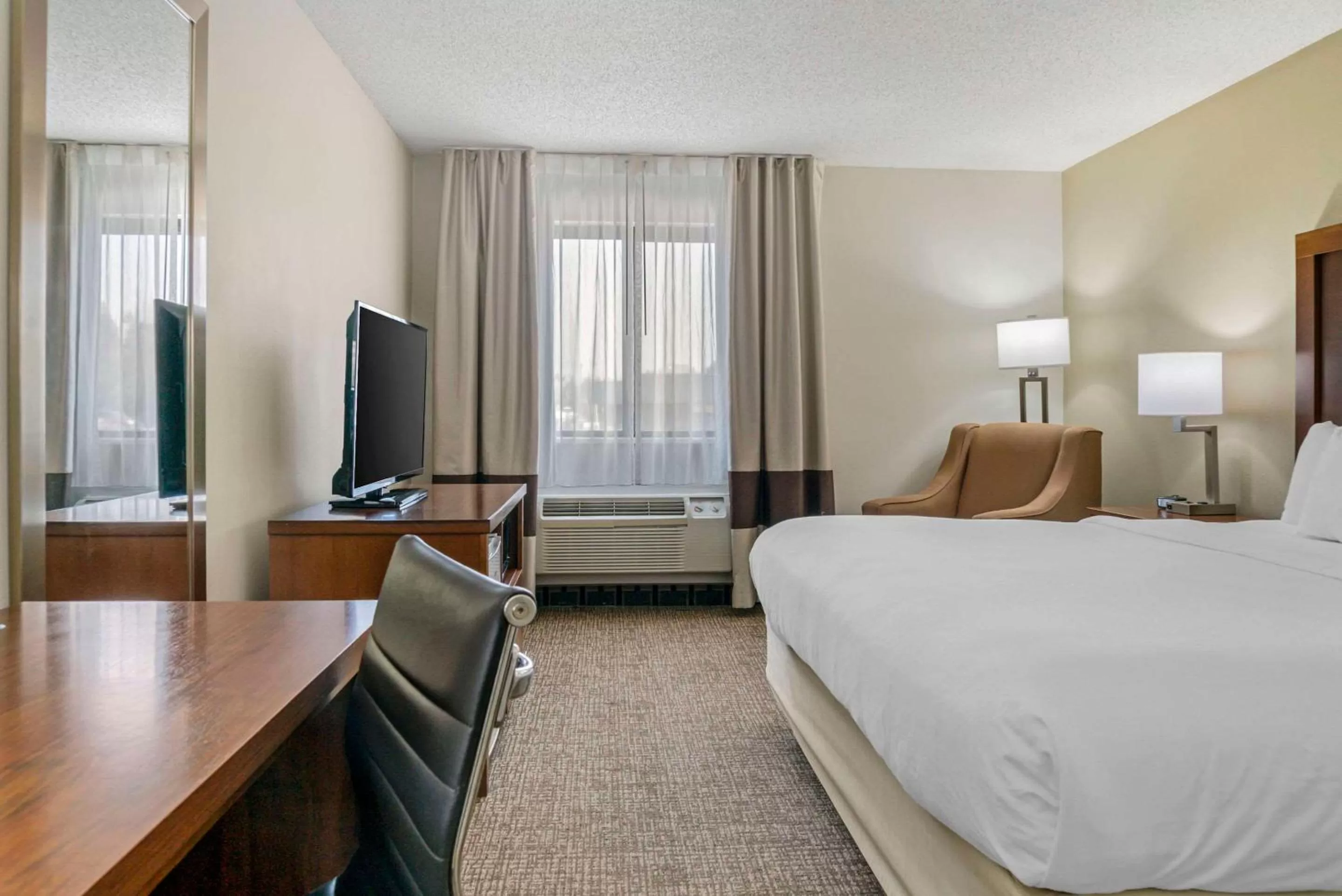 Bedroom, Bed in Comfort Inn