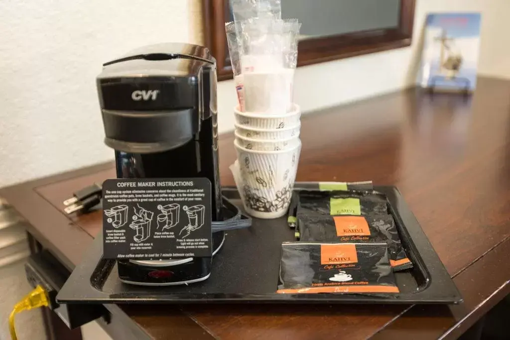 Coffee/tea facilities in Savannah House Hotel