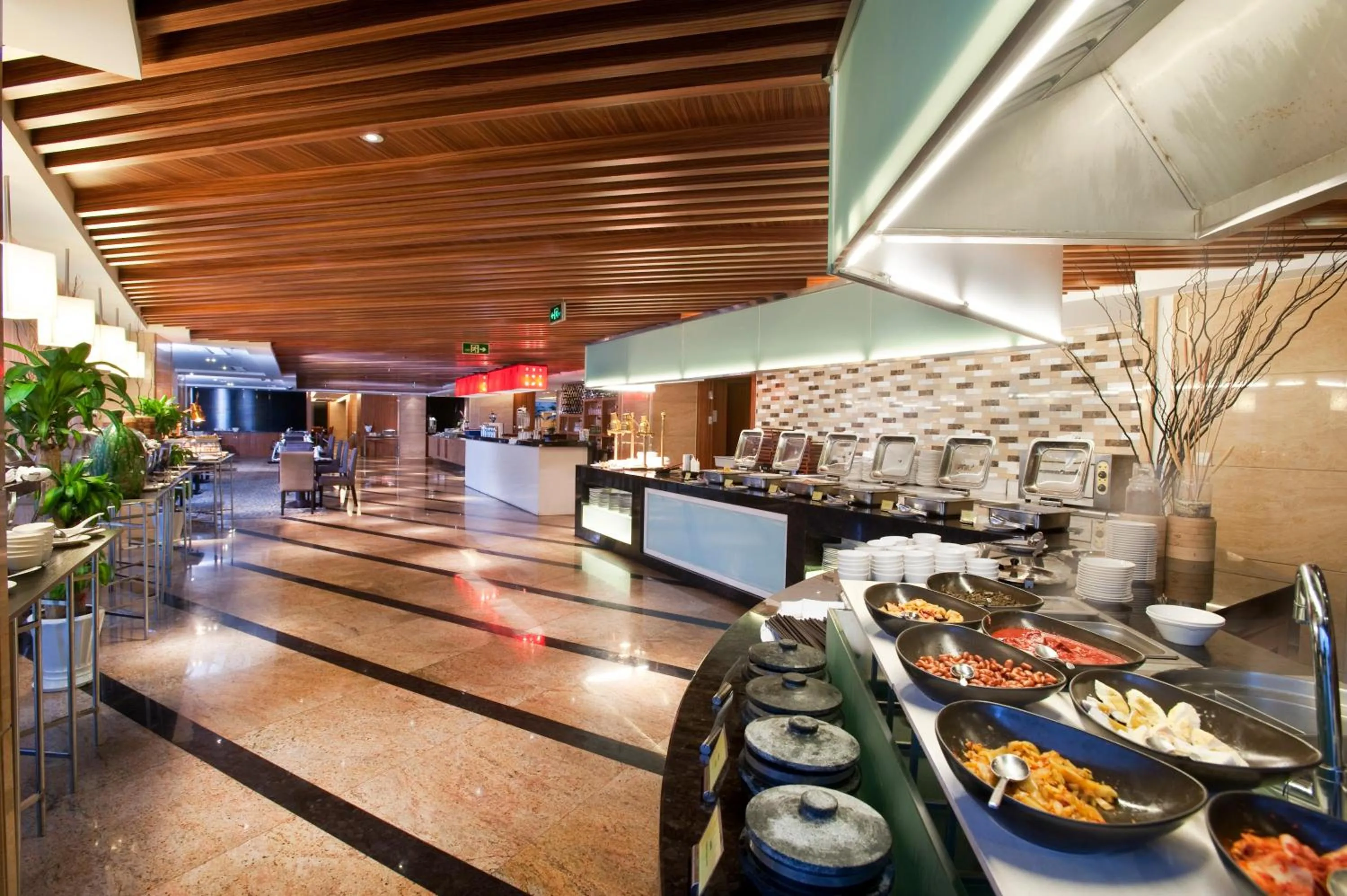 Restaurant/places to eat in Qingdao Parkview Holiday Hotel
