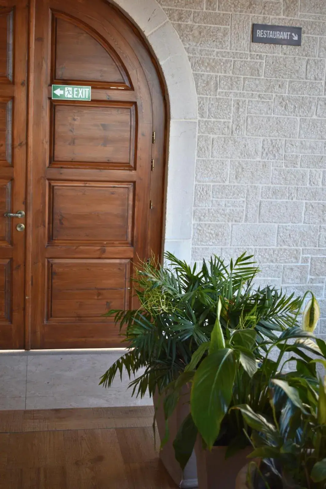 Facade/entrance in Hotel Rezidenca Desaret