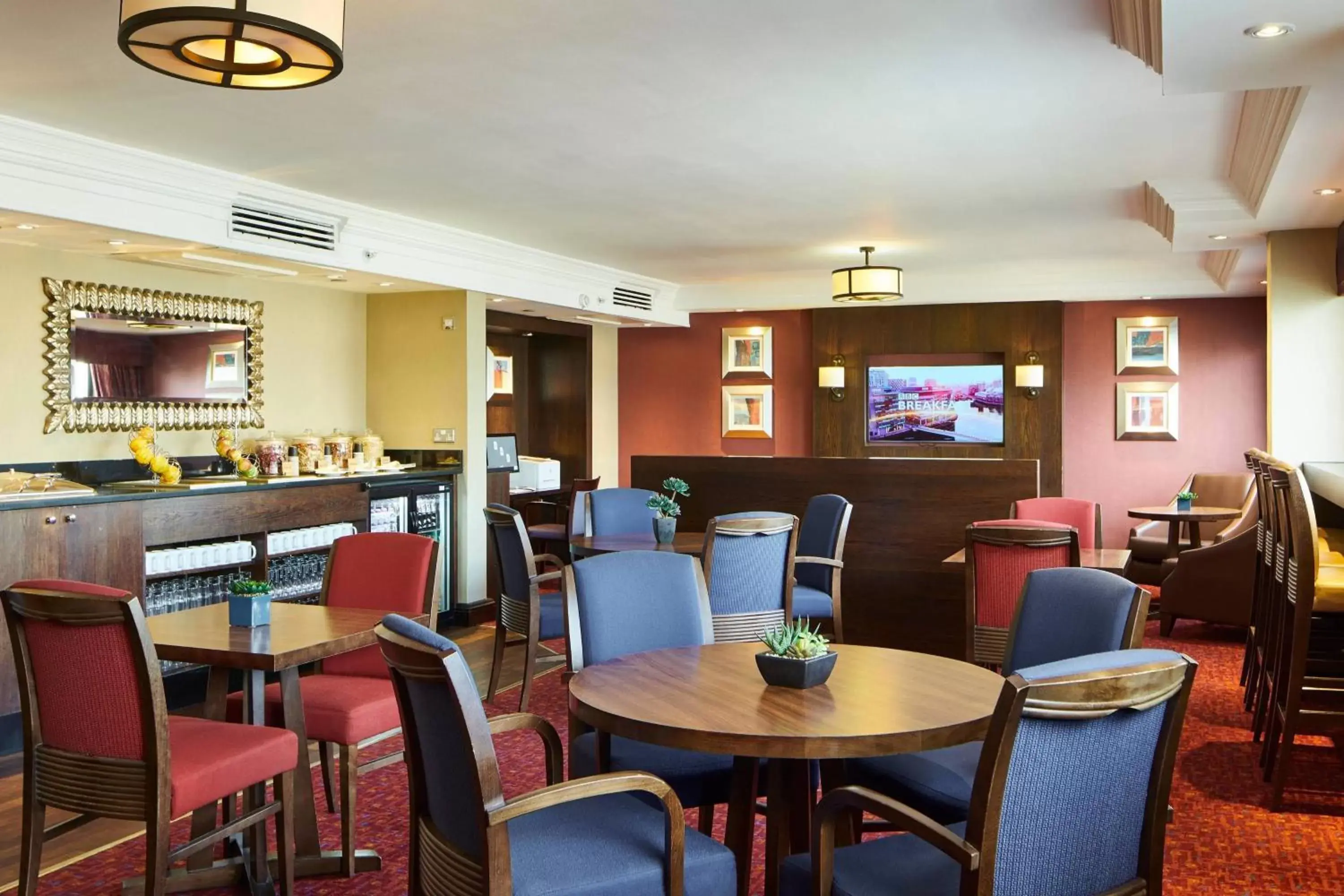 Lounge or bar, Restaurant/Places to Eat in Glasgow Marriott Hotel