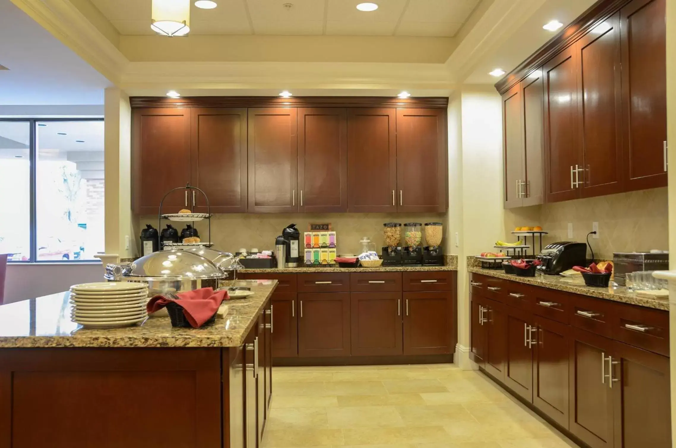 Breakfast in Penn Wells Lodge Breakfast in Penn Wells Lodge