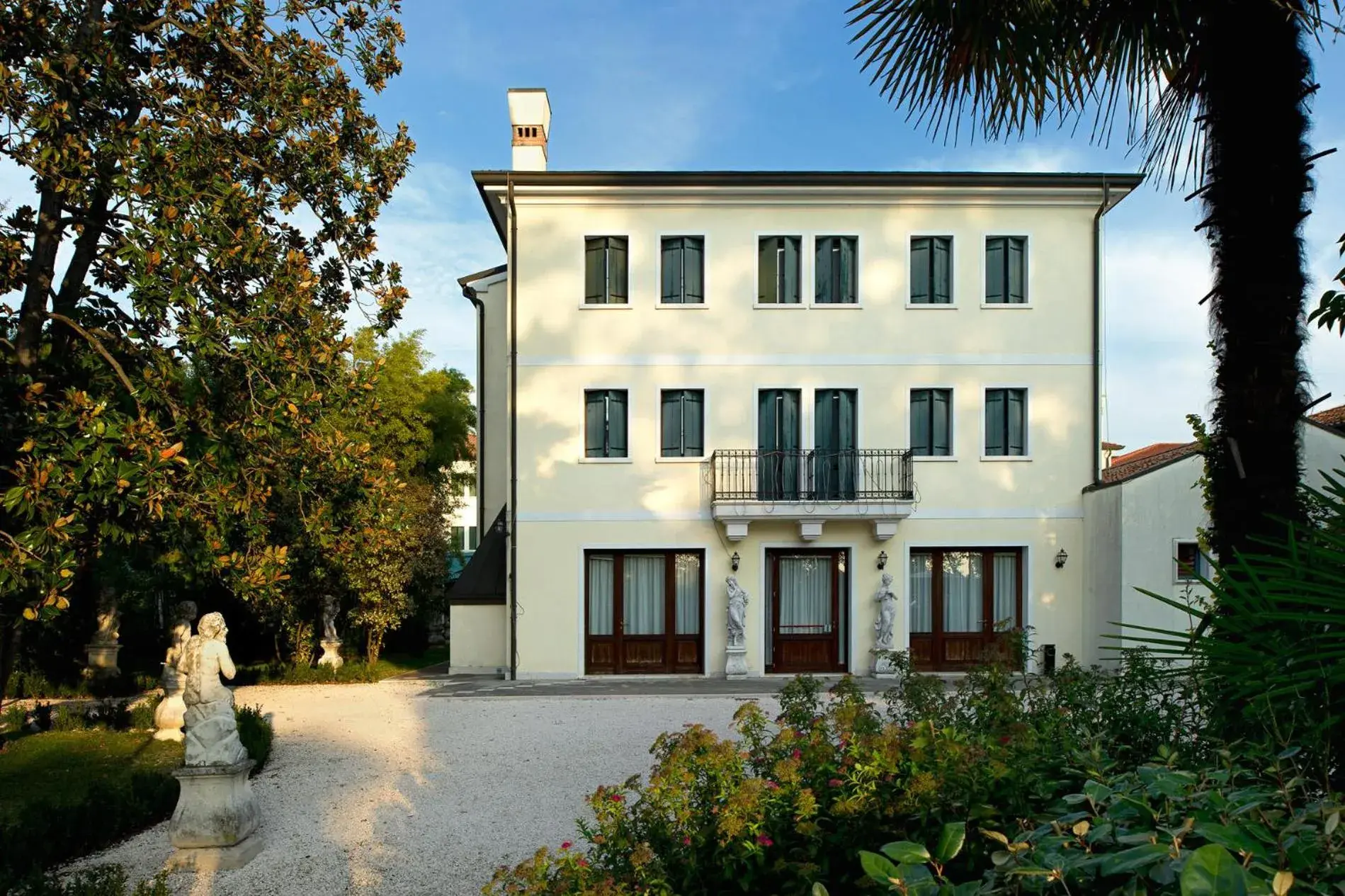 Property Building in Villa Pace Park Hotel Bolognese