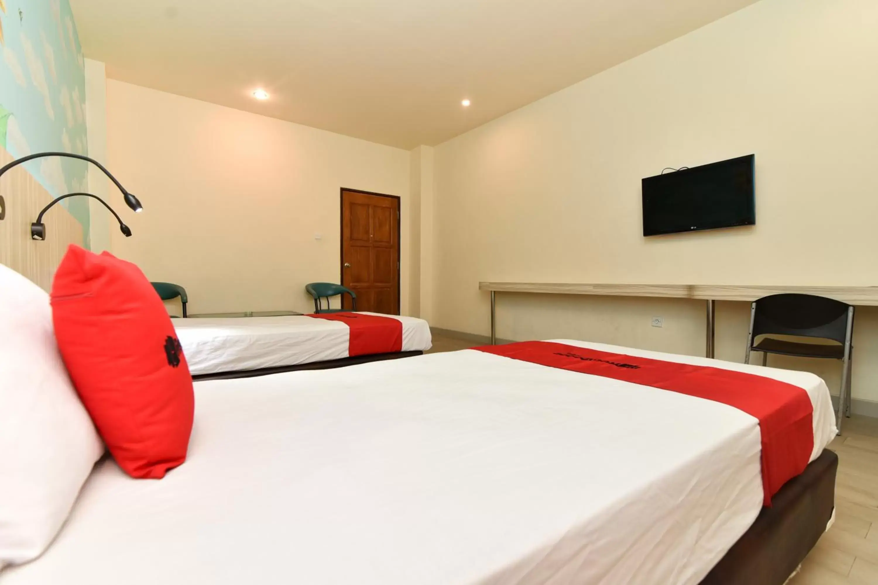 Bed in RedDoorz Plus At Hotel Pantai Timor