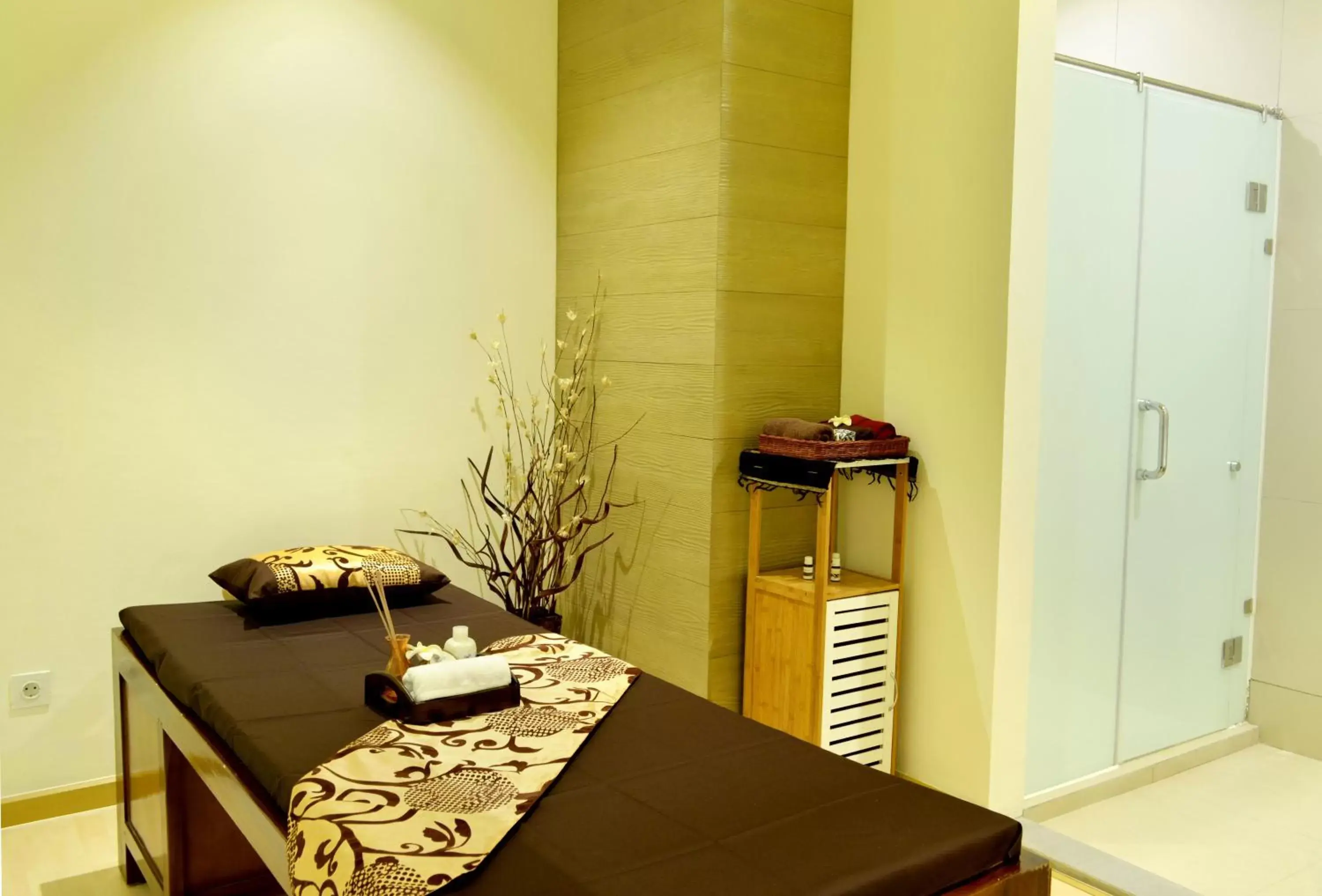 Spa and wellness centre/facilities in Harris Hotel And Conventions Bekasi