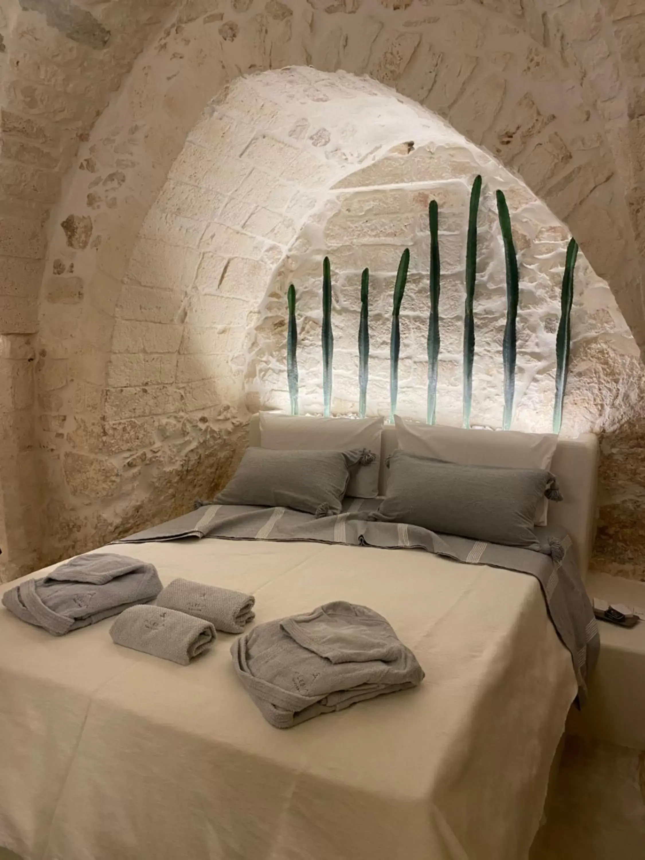 Bed in Alesia Luxury Cave