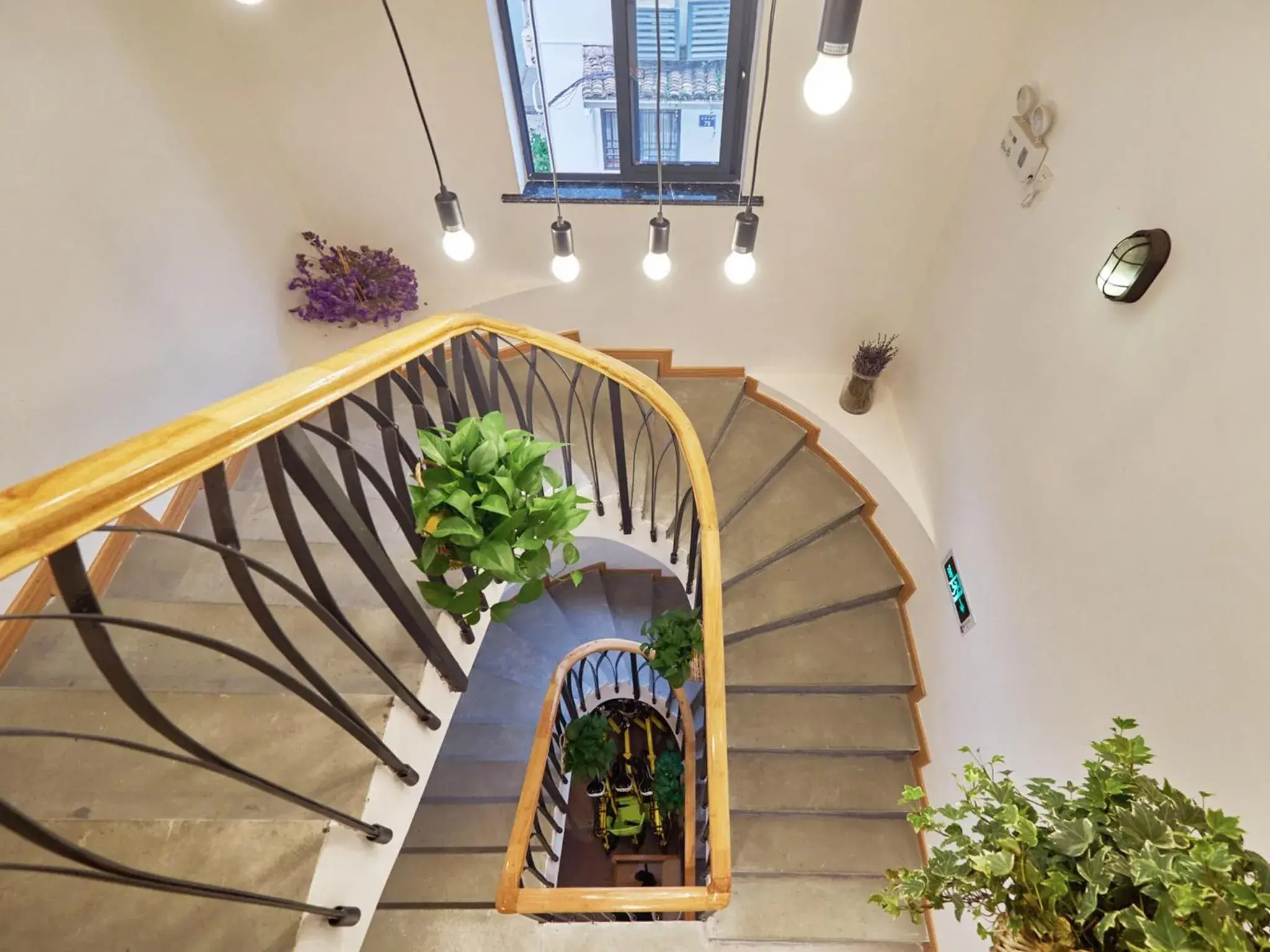 Decorative detail, Patio/Outdoor Area in Hangzhou Yueshang Yunshe Boutique Hostel