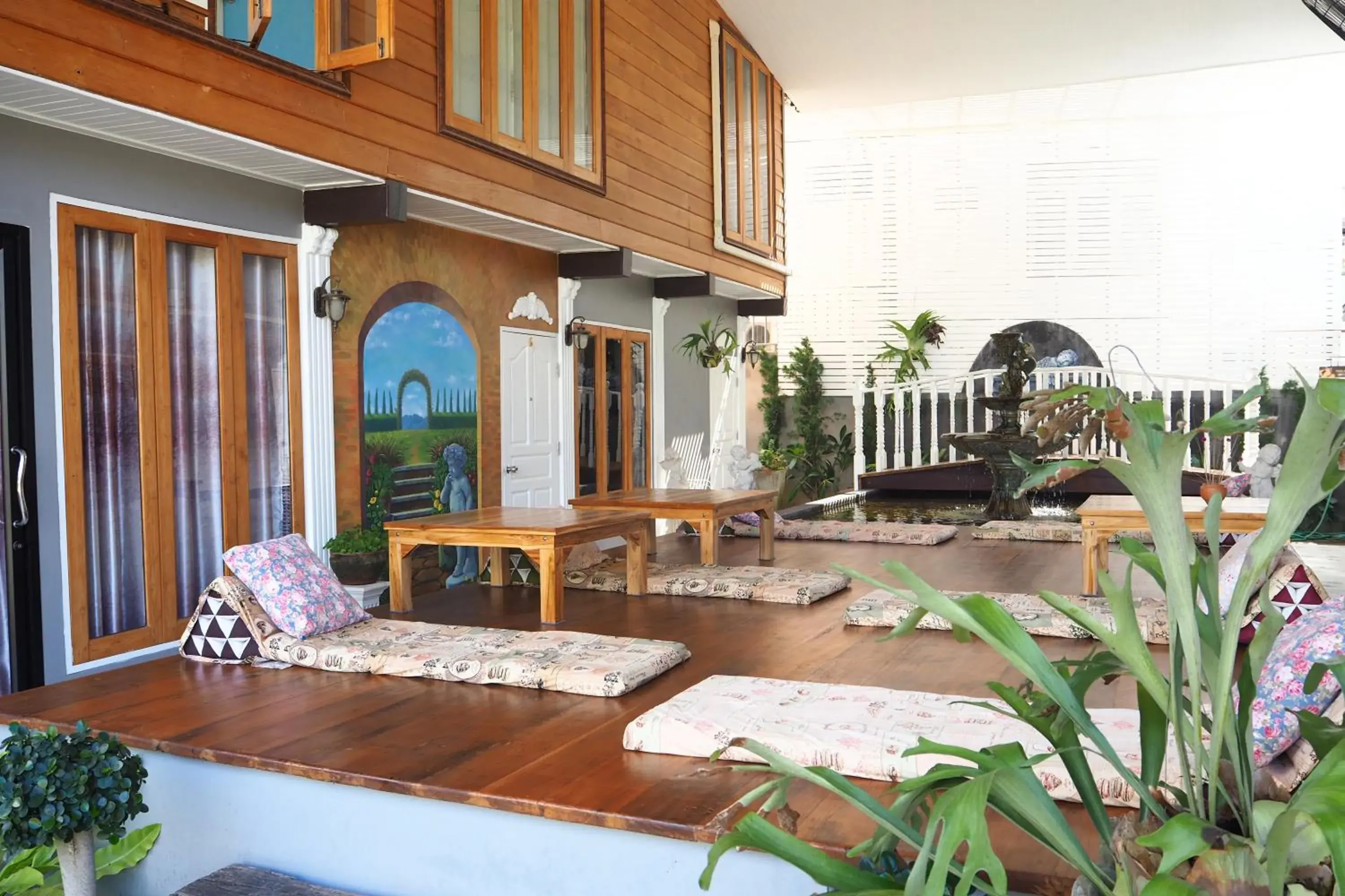 Seating area, Lounge/Bar in Aen Guy Boutique Hotel