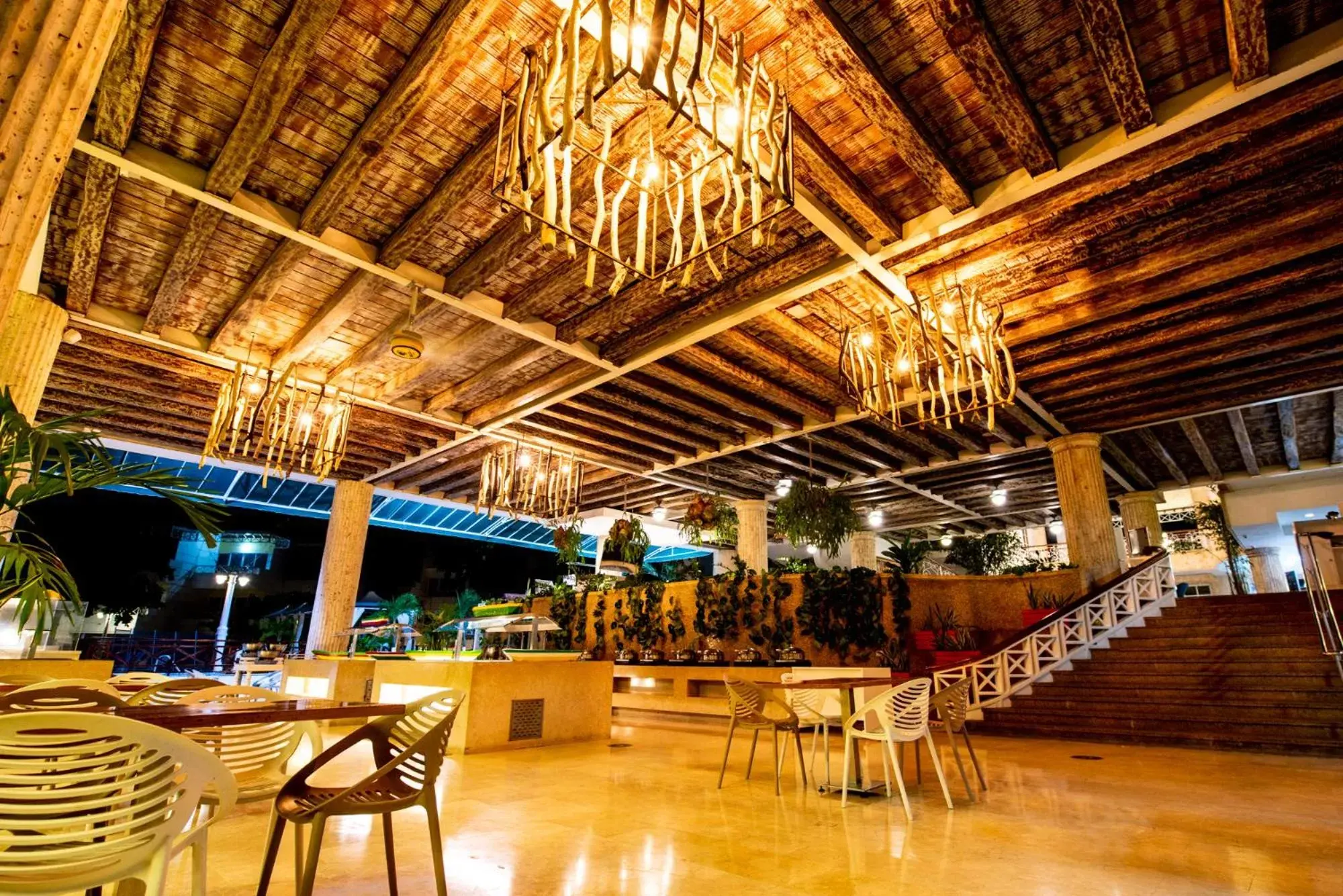 Restaurant/Places to Eat in Hotel Las Americas Casa de Playa
