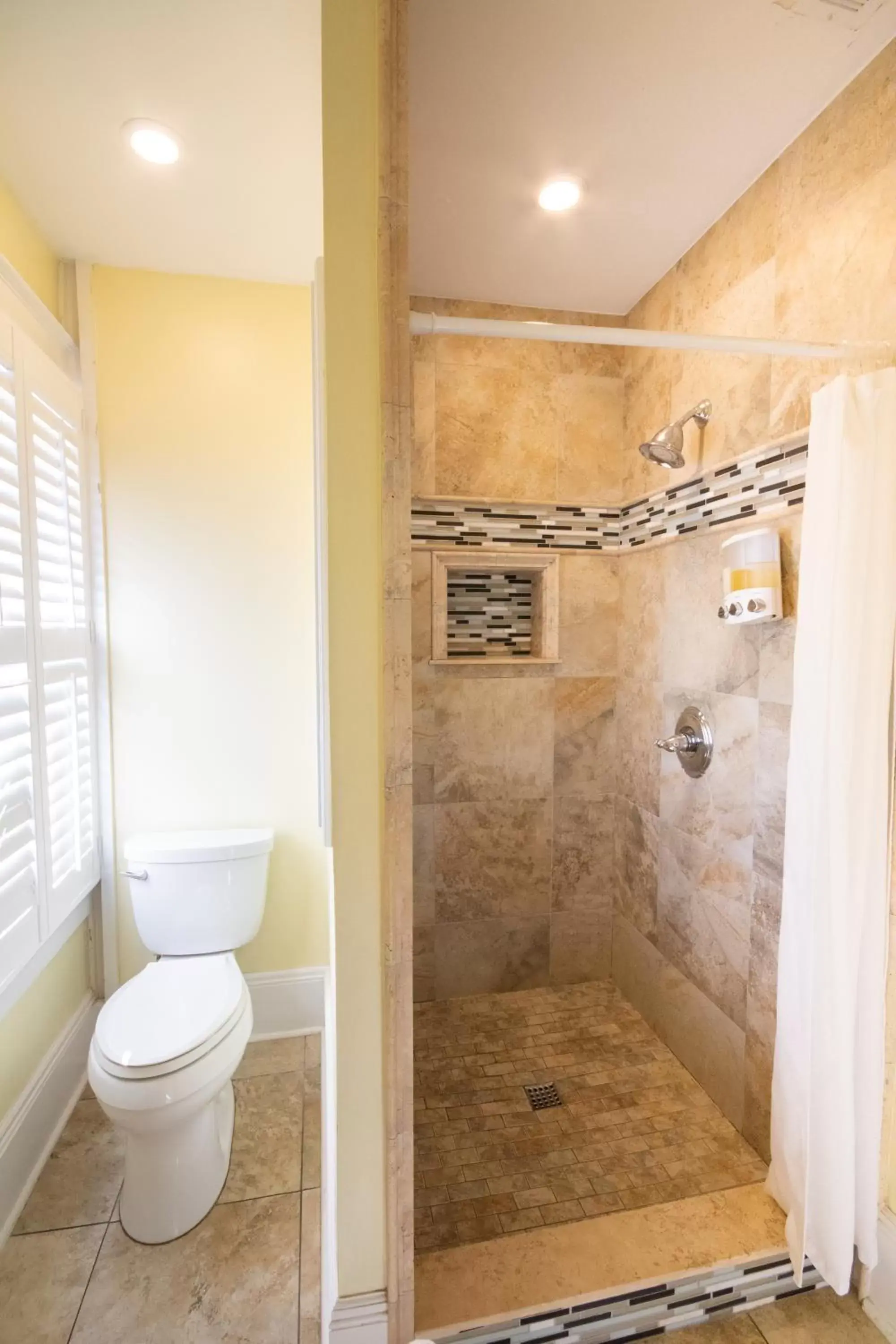 Shower, Bathroom in Hemingway House Bed and Breakfast