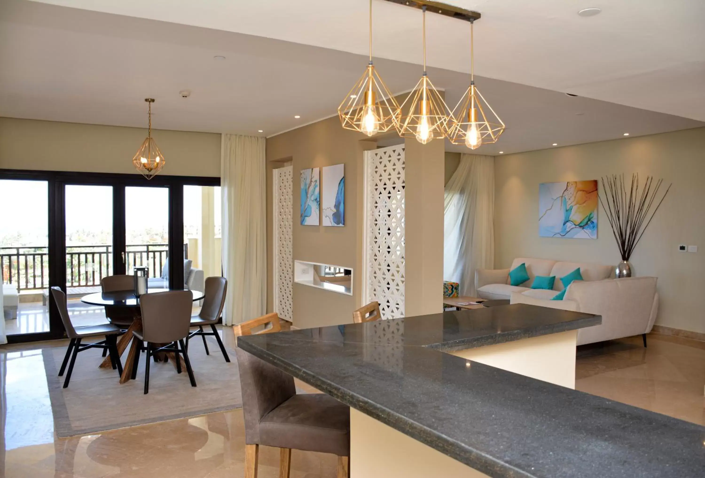 Lounge or bar in Steigenberger Aldau Beach Hotel Lounge or bar in Steigenberger Aldau Beach Hotel