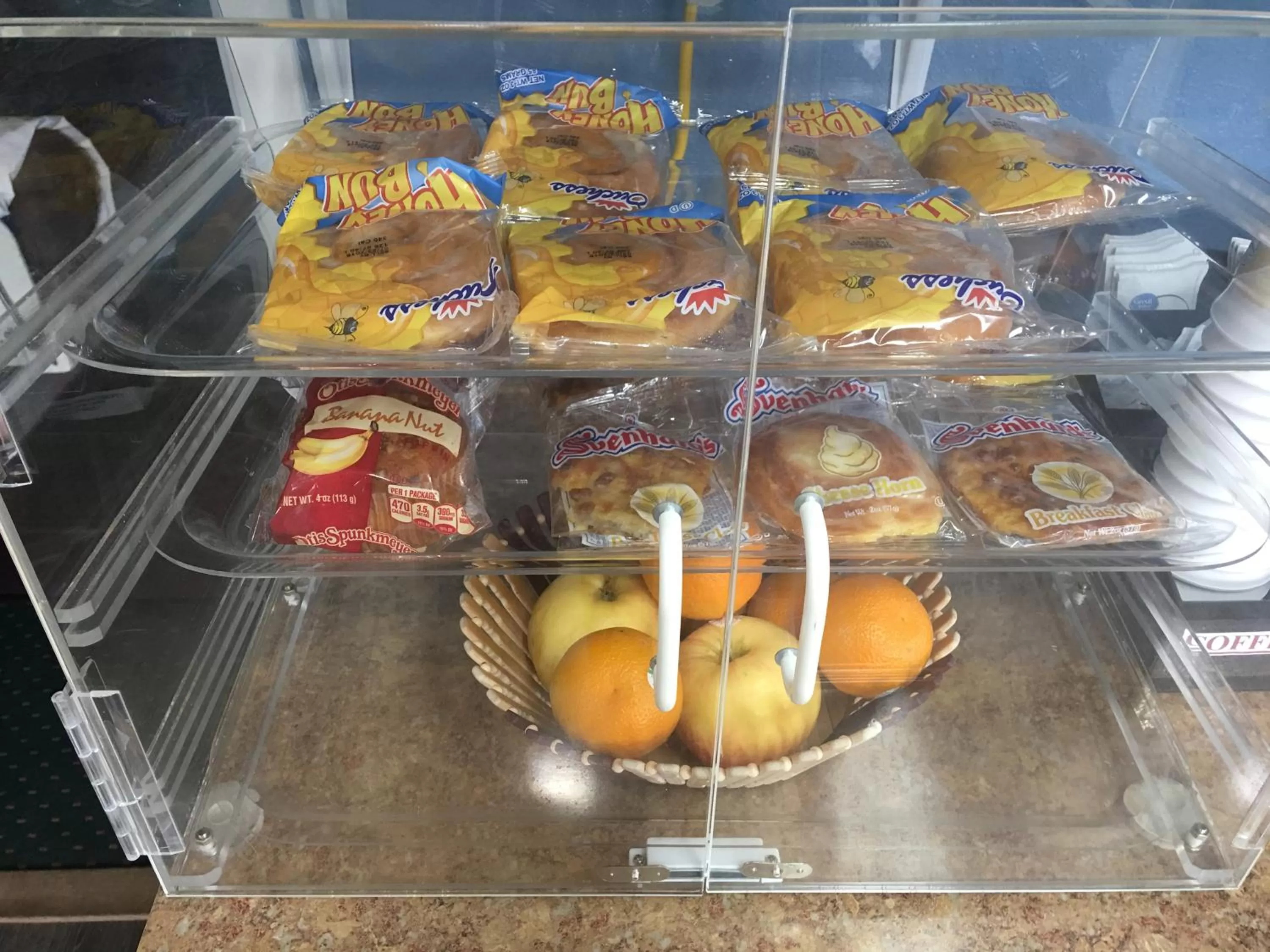 Continental breakfast in Americas Best Value Inn Ozona