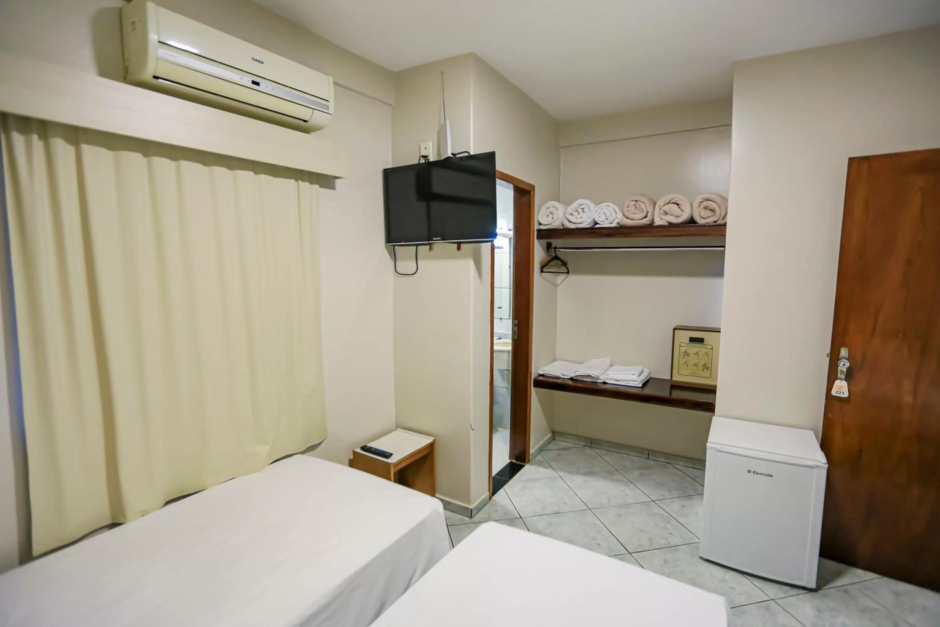 TV and multimedia in Foz Express Hotel Centro