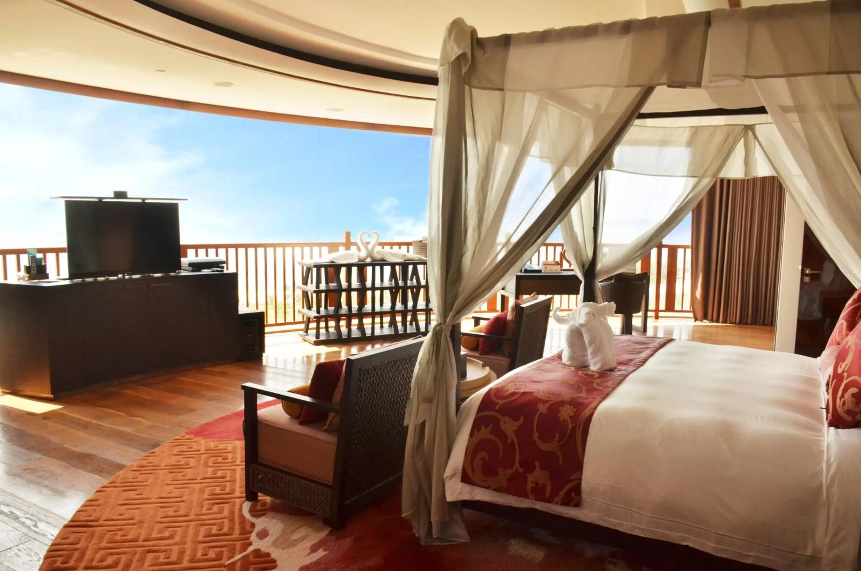 Bedroom in InterContinental Sanya Haitang Bay Resort, an IHG Hotel
