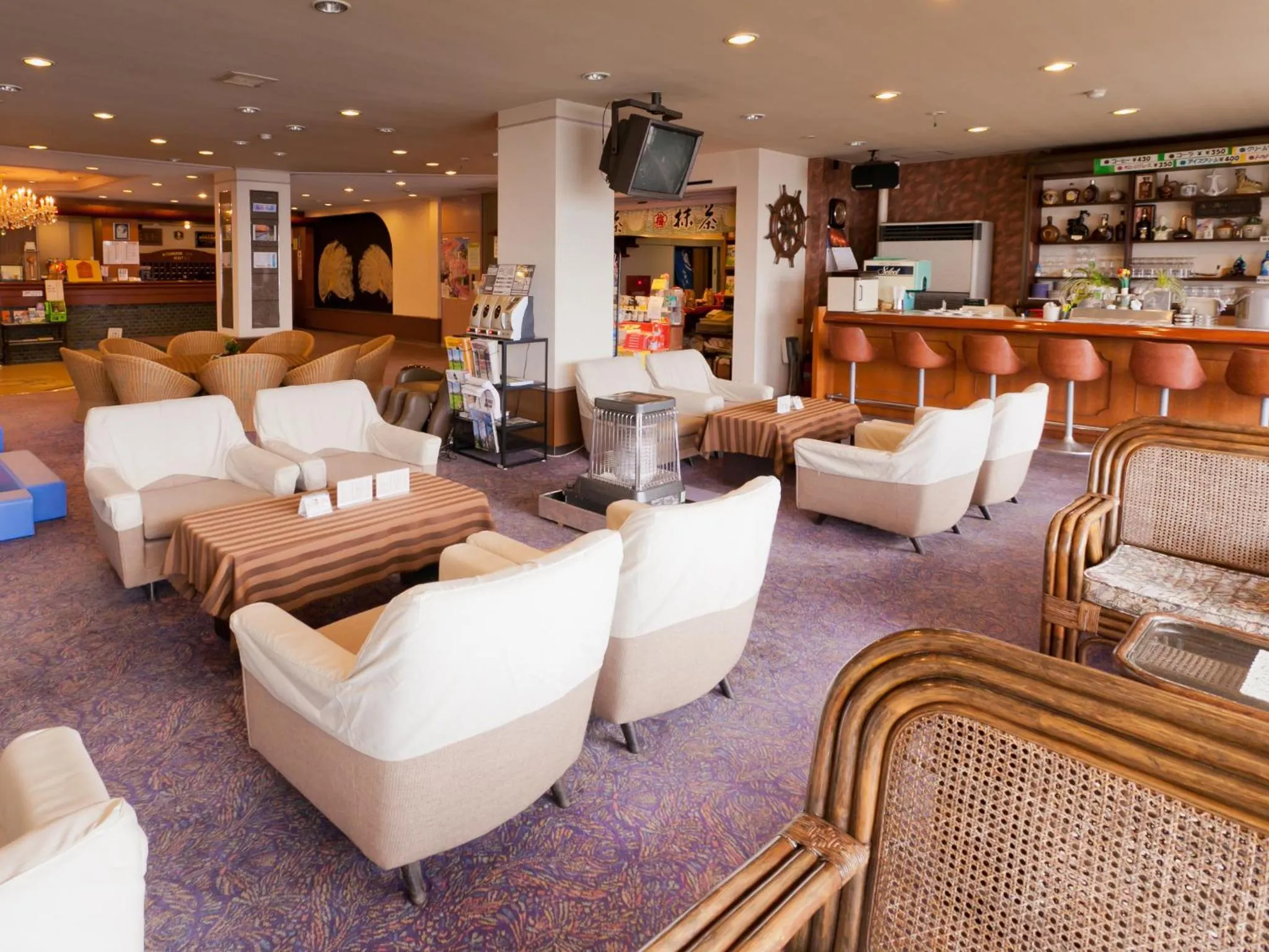 Lobby or reception in Wakayama Kada Onsen Kada Kaigetsu (ex. Azumaya Seaside Hotel)