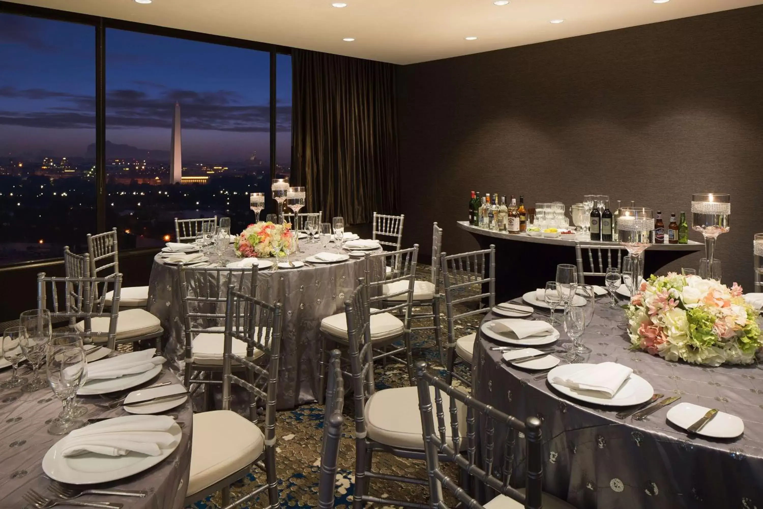 Meeting/conference room, Restaurant/Places to Eat in DoubleTree by Hilton Washington DC – Crystal City
