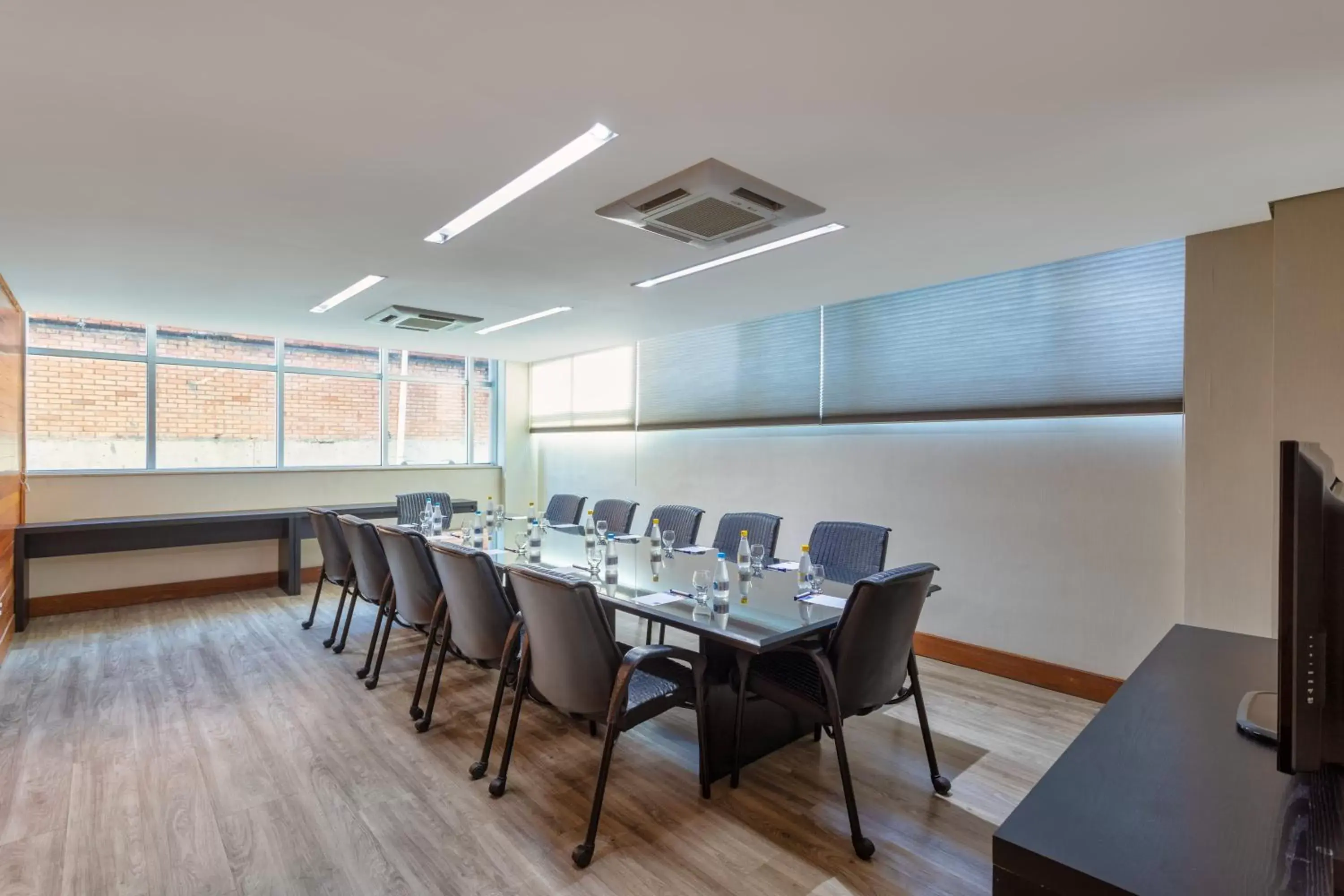 Meeting/conference room in Tryp by Wyndham Belo Horizonte Savassi