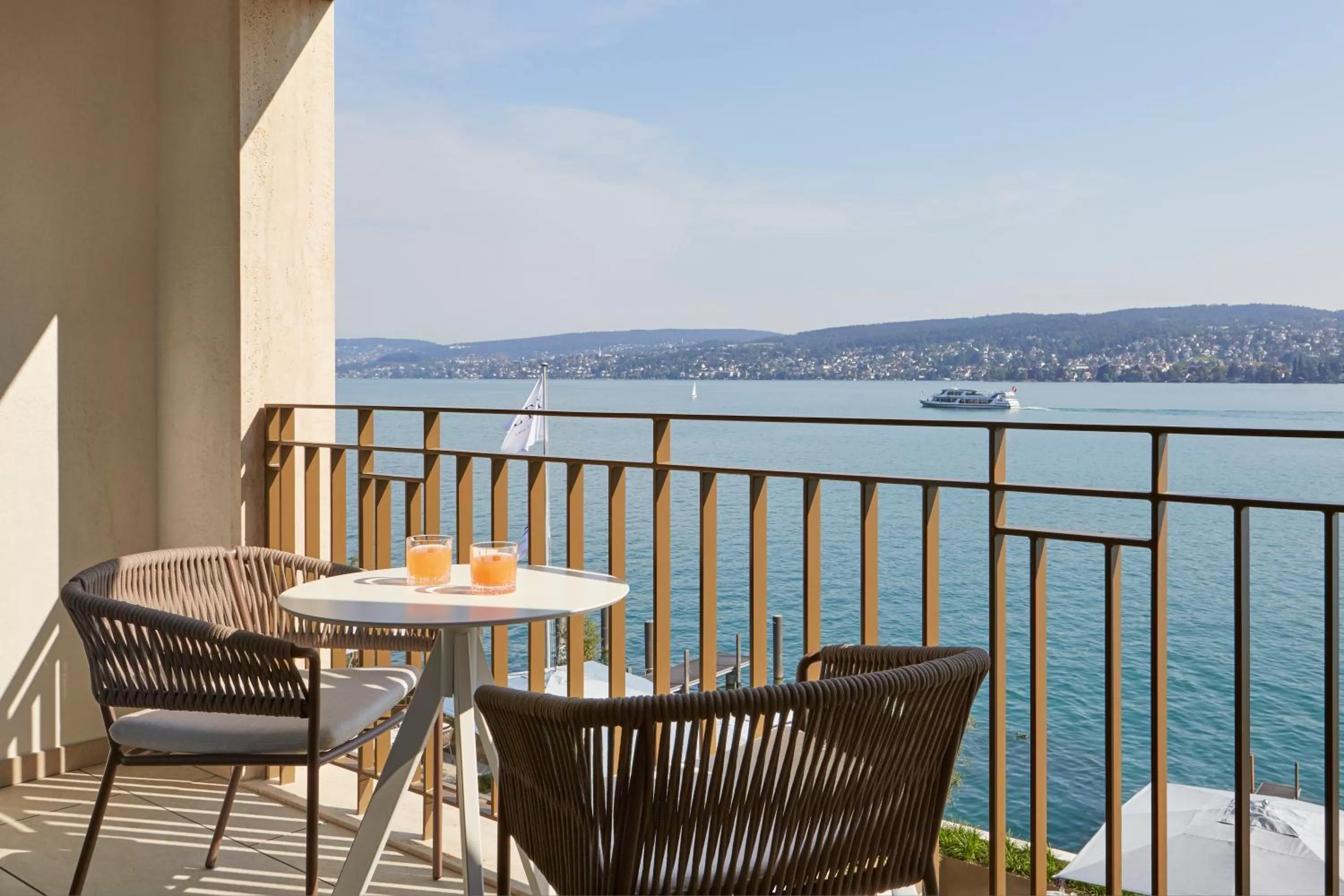 Natural landscape in Alex Lake Zürich