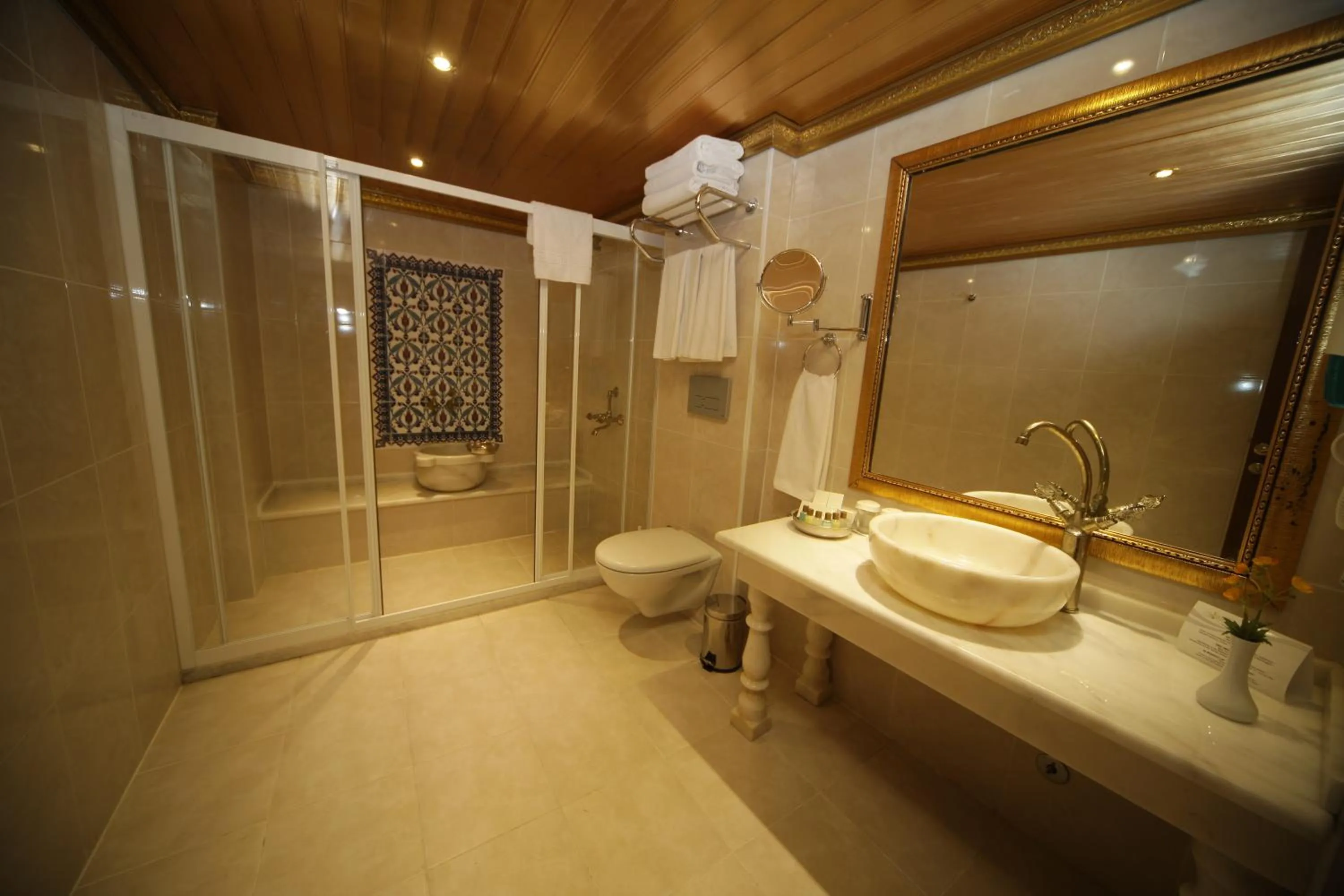 Bathroom in Marmara Deluxe Hotel