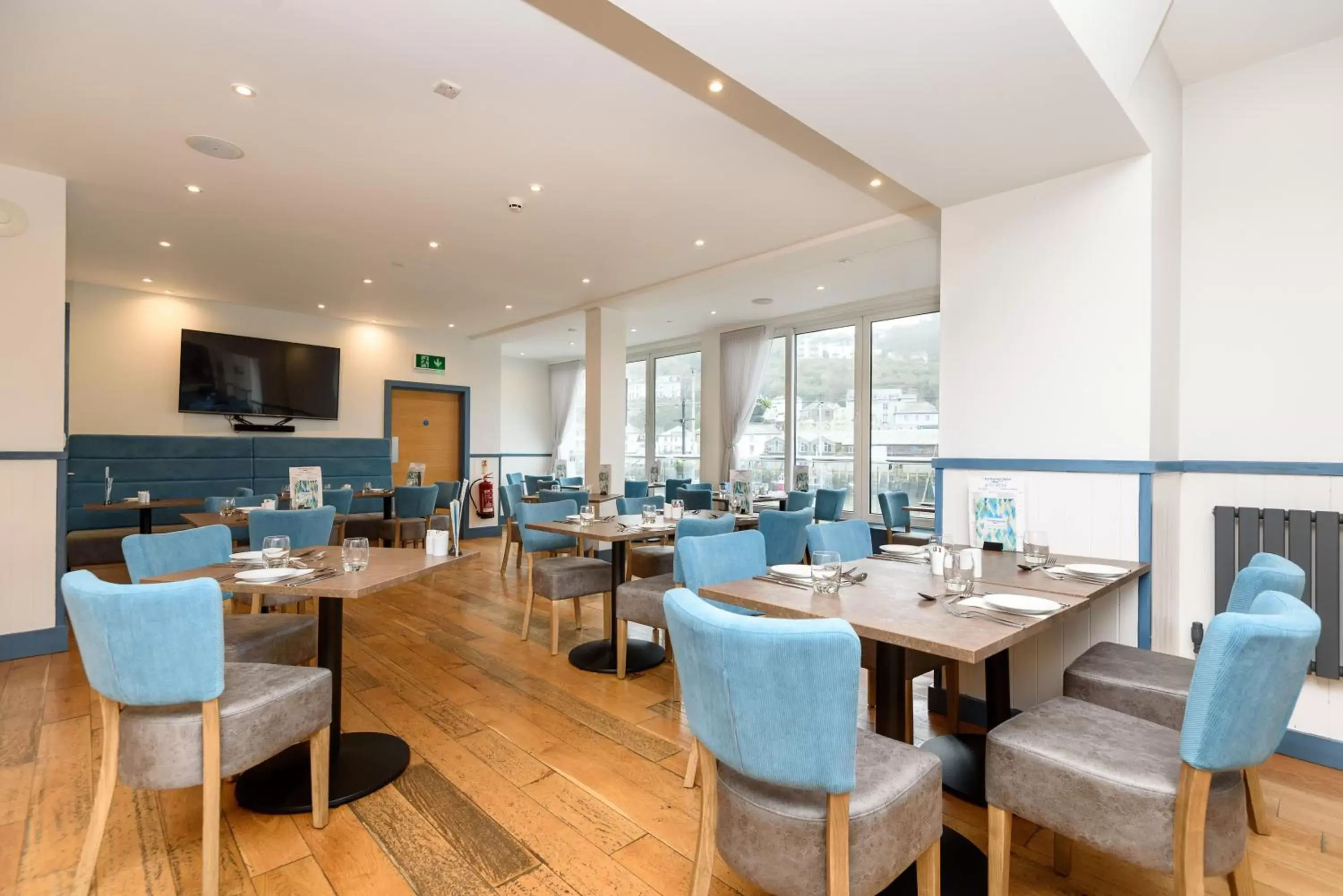 Restaurant/Places to Eat in Portbyhan Hotel