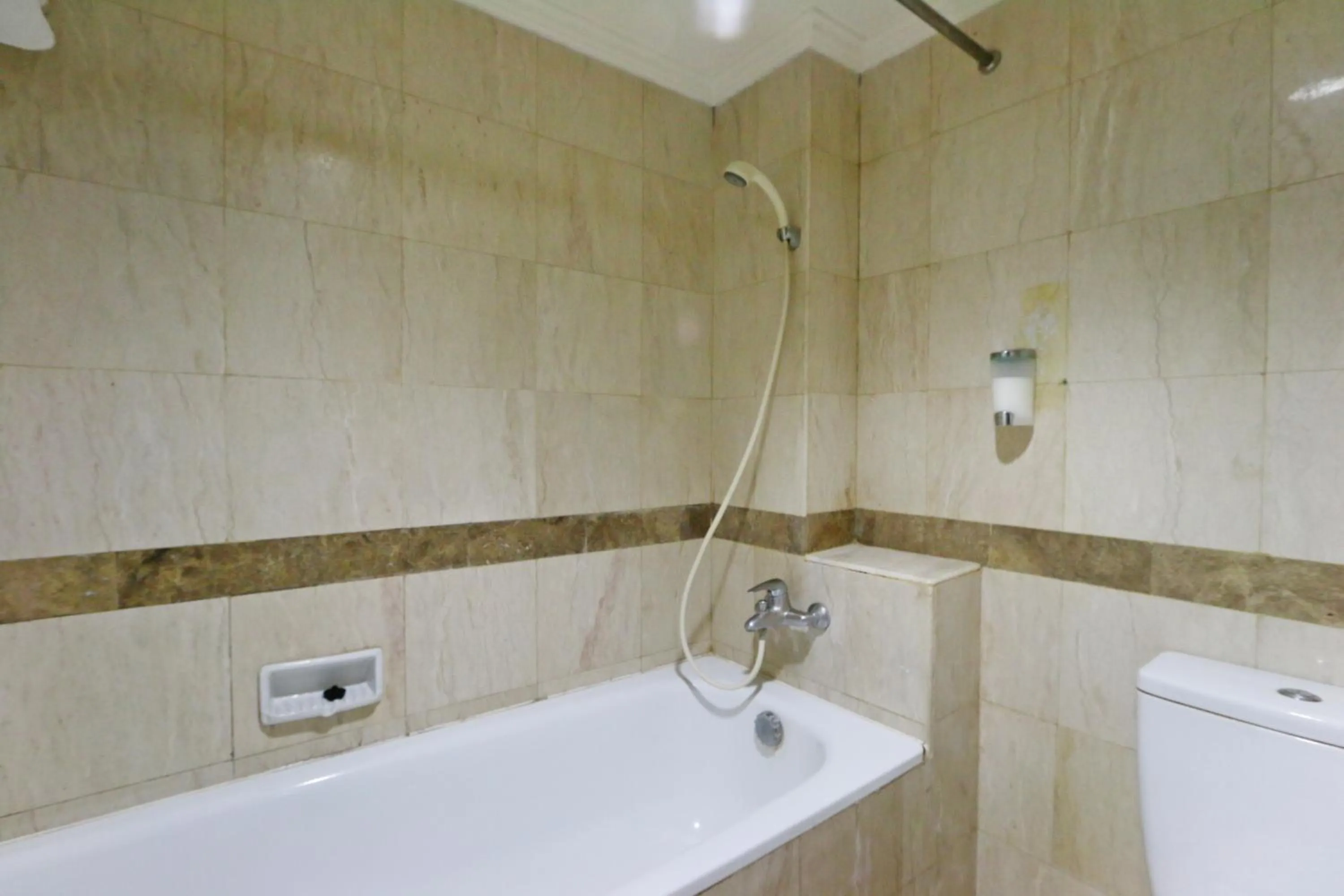 Shower in Hotel Kaisar
