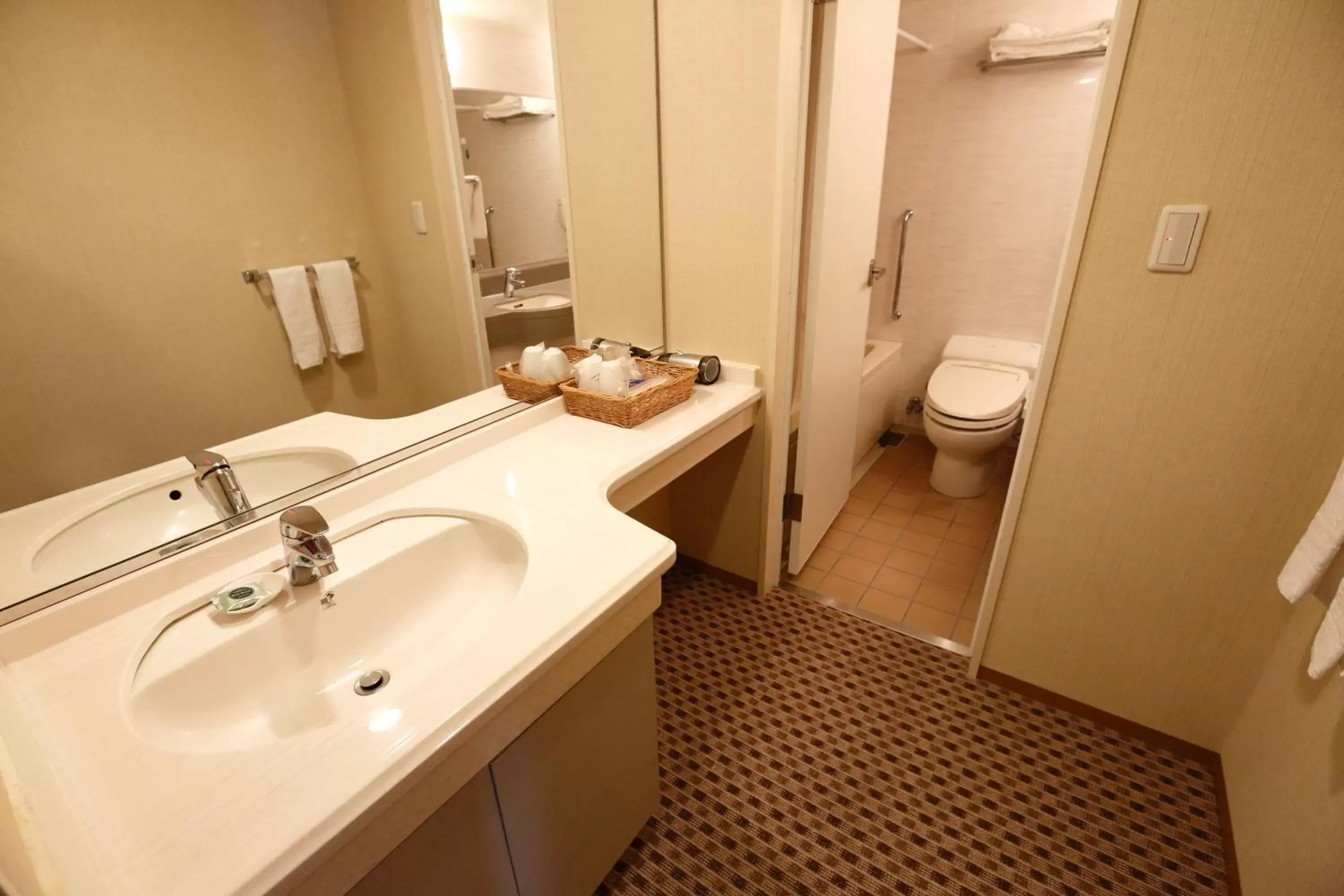 Toilet, Bathroom in Keisei Hotel Miramare