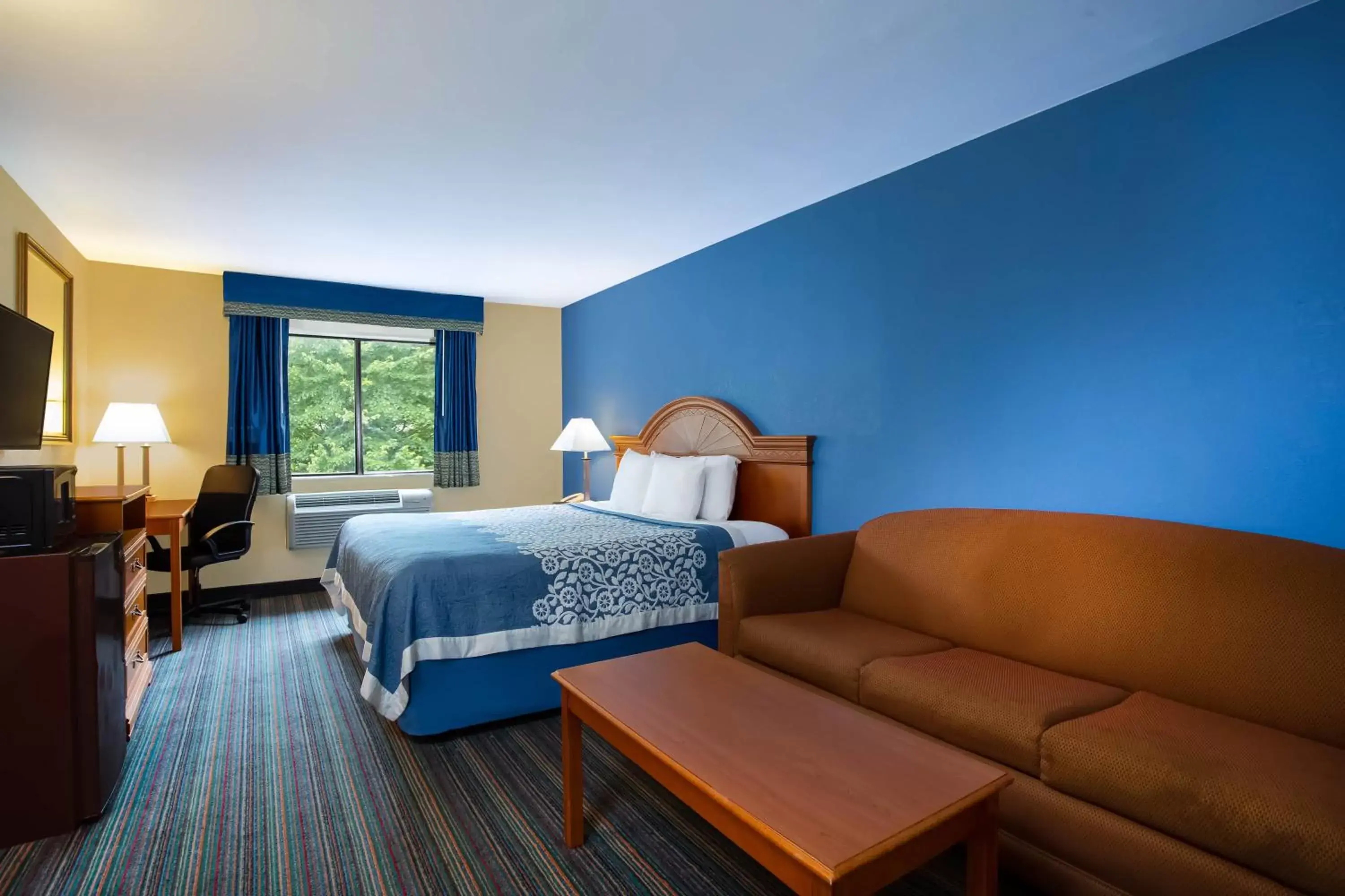 Days Inn by Wyndham Runnemede Philadelphia Area