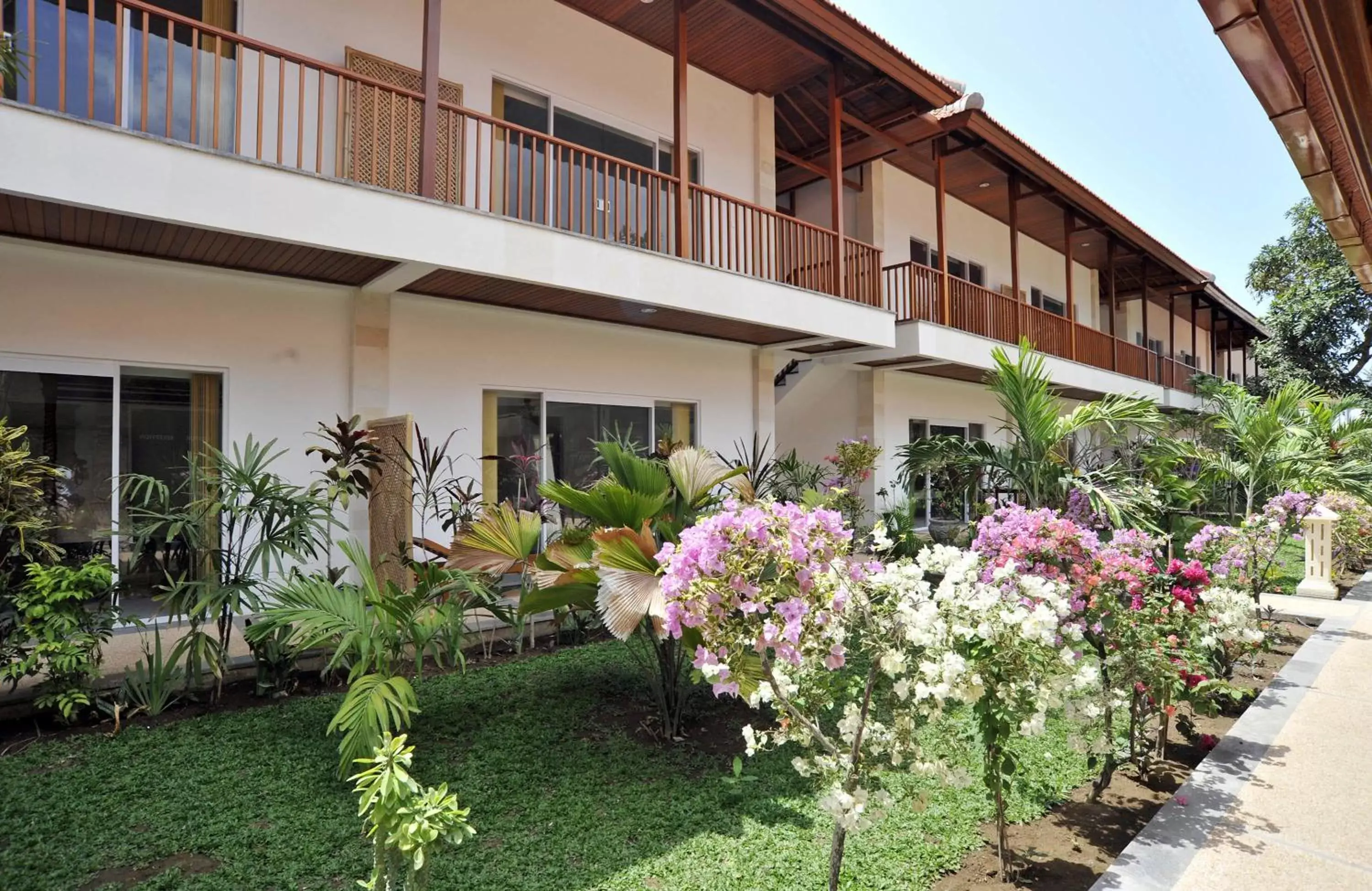 Balcony/Terrace, Property Building in Aquarius Beach Hotel