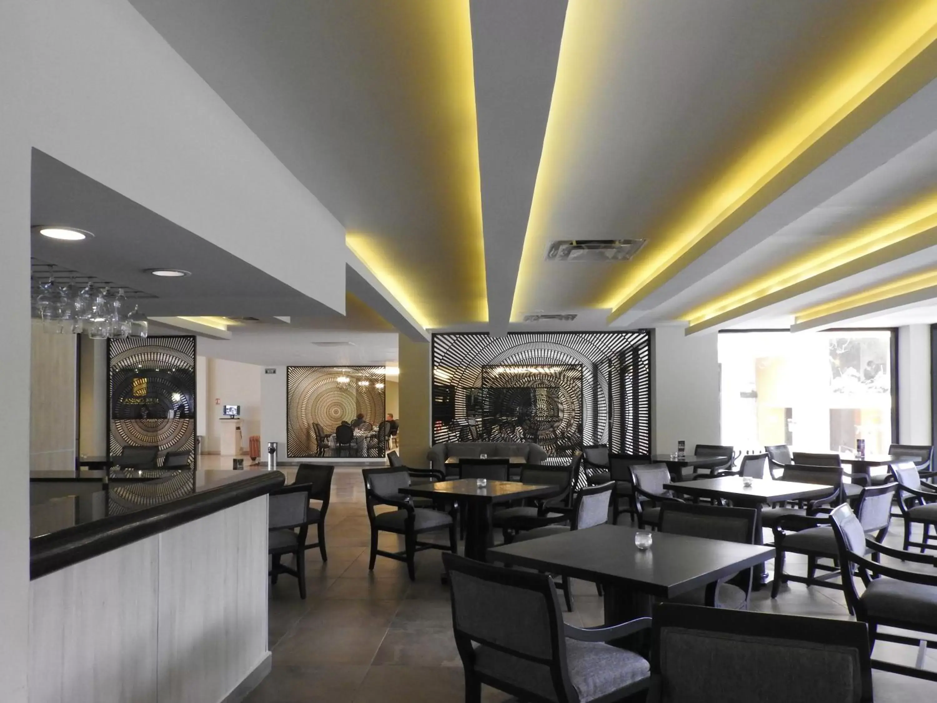 Lounge or bar, Restaurant/Places to Eat in HS HOTSSON Hotel Tampico