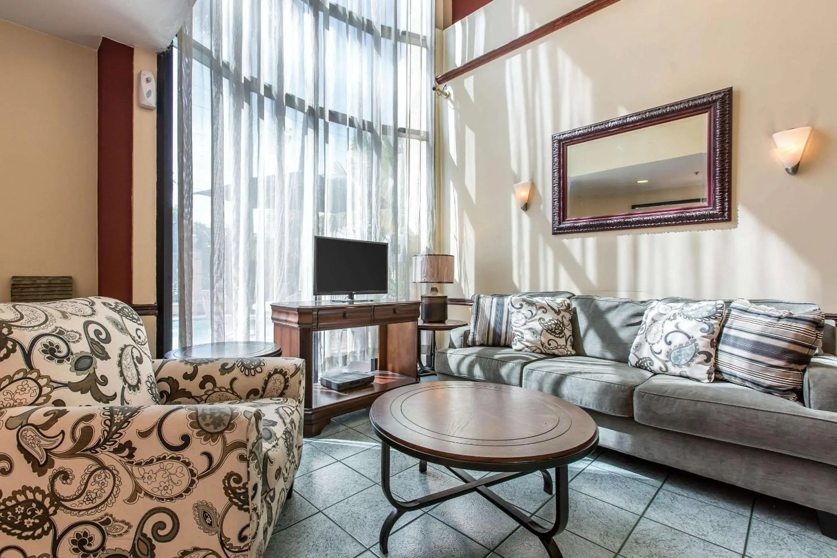 Lobby or reception in Econo Lodge Inn & Suites Riverside - Corona Lobby or reception in Econo Lodge Inn & Suites Riverside - Corona