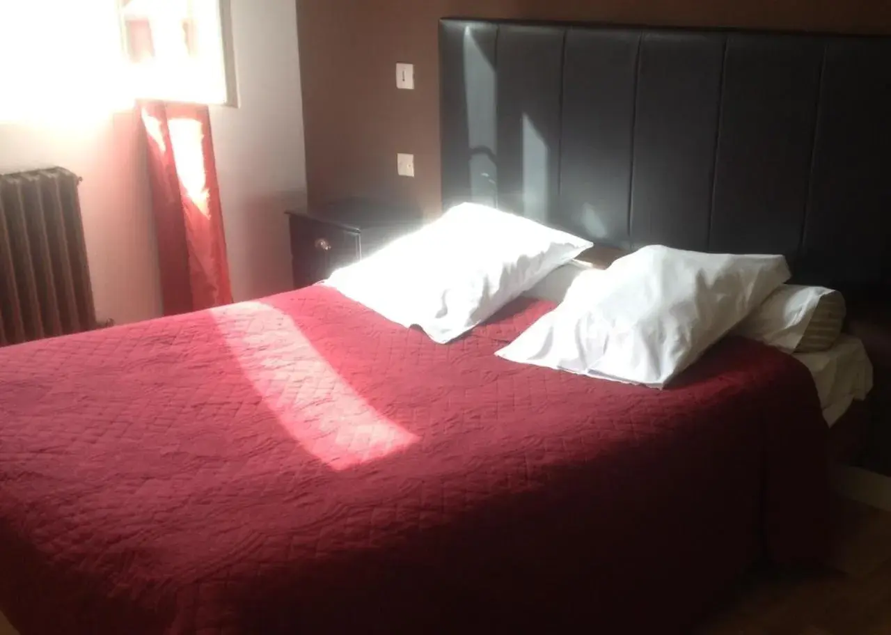 Bed in Hotel Moderne