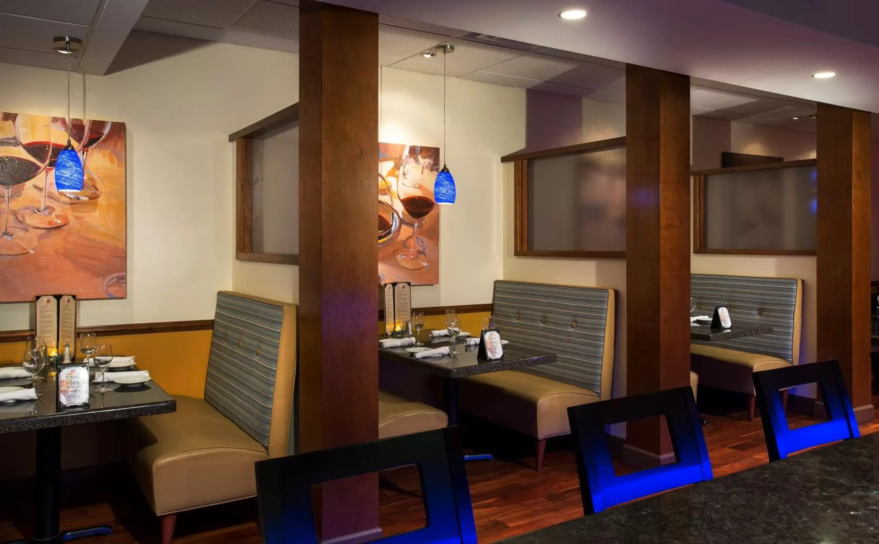 Restaurant/places to eat, TV/Entertainment Center in Crowne Plaza Hotel Orlando Downtown, an IHG Hotel