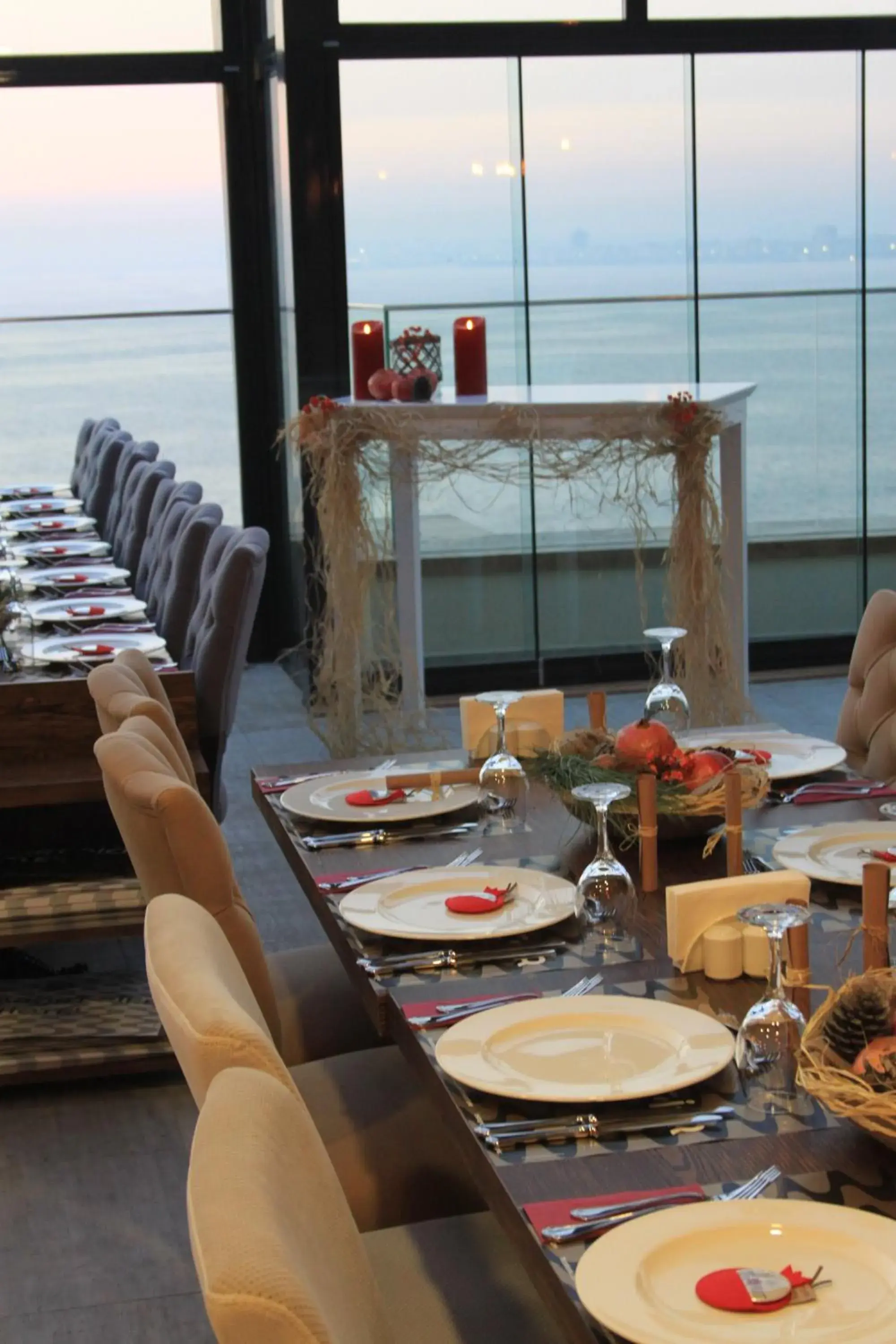 Restaurant/places to eat in Pasaport Pier Hotel Restaurant/places to eat in Pasaport Pier Hotel