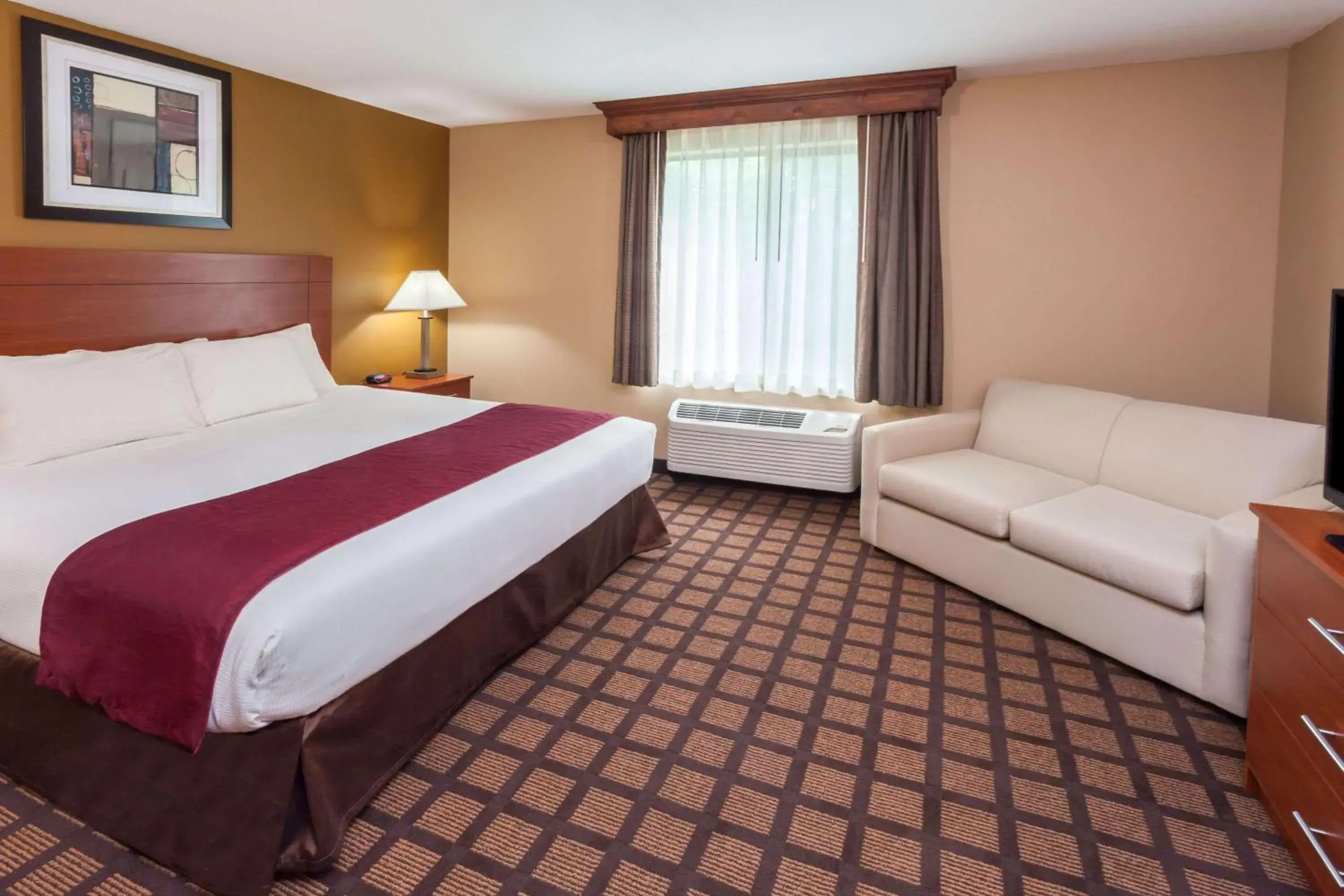 Photo of the whole room, Bed in Baymont by Wyndham New Buffalo Photo of the whole room, Bed in Baymont by Wyndham New Buffalo