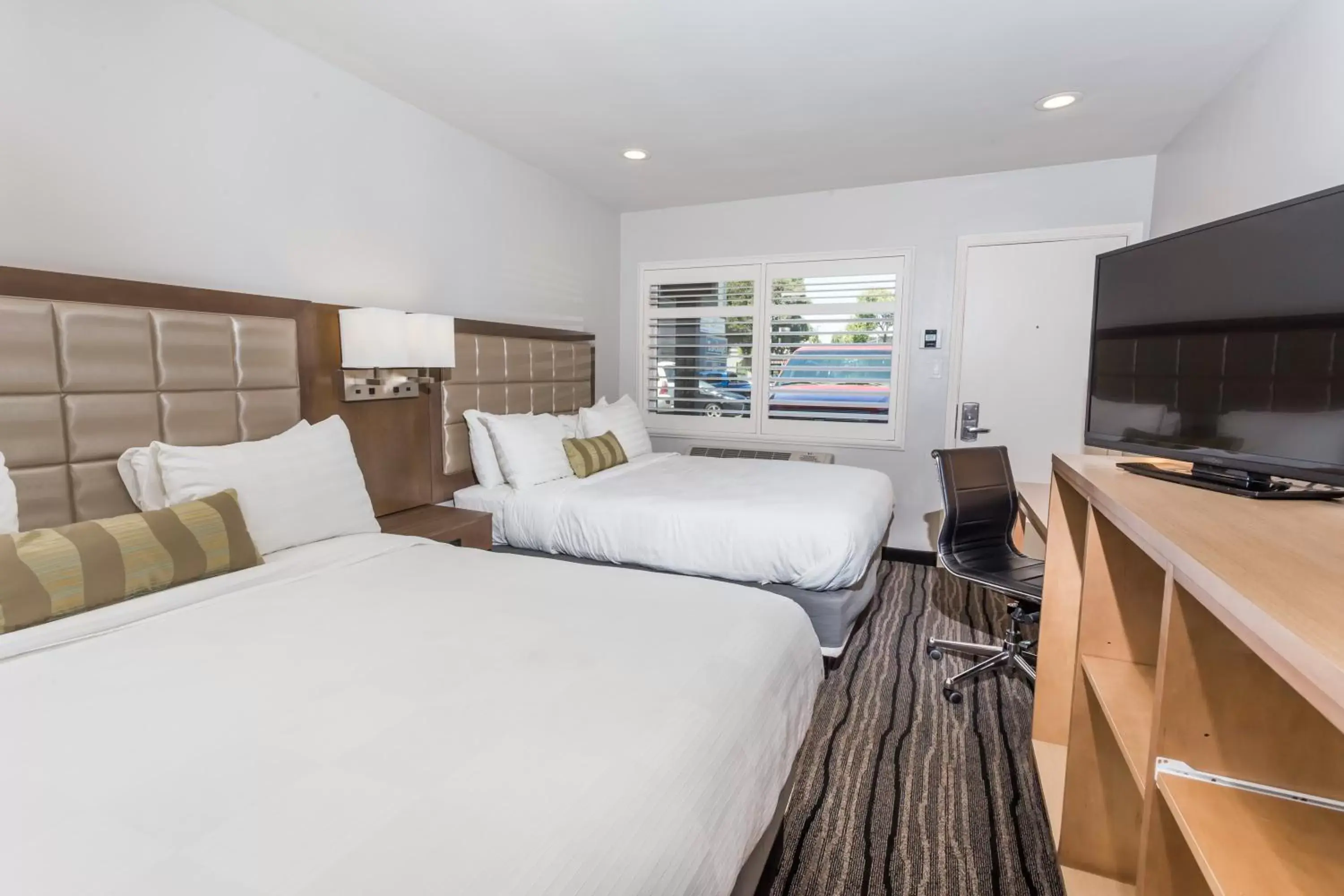 Bedroom in Travelodge by Wyndham Berkeley