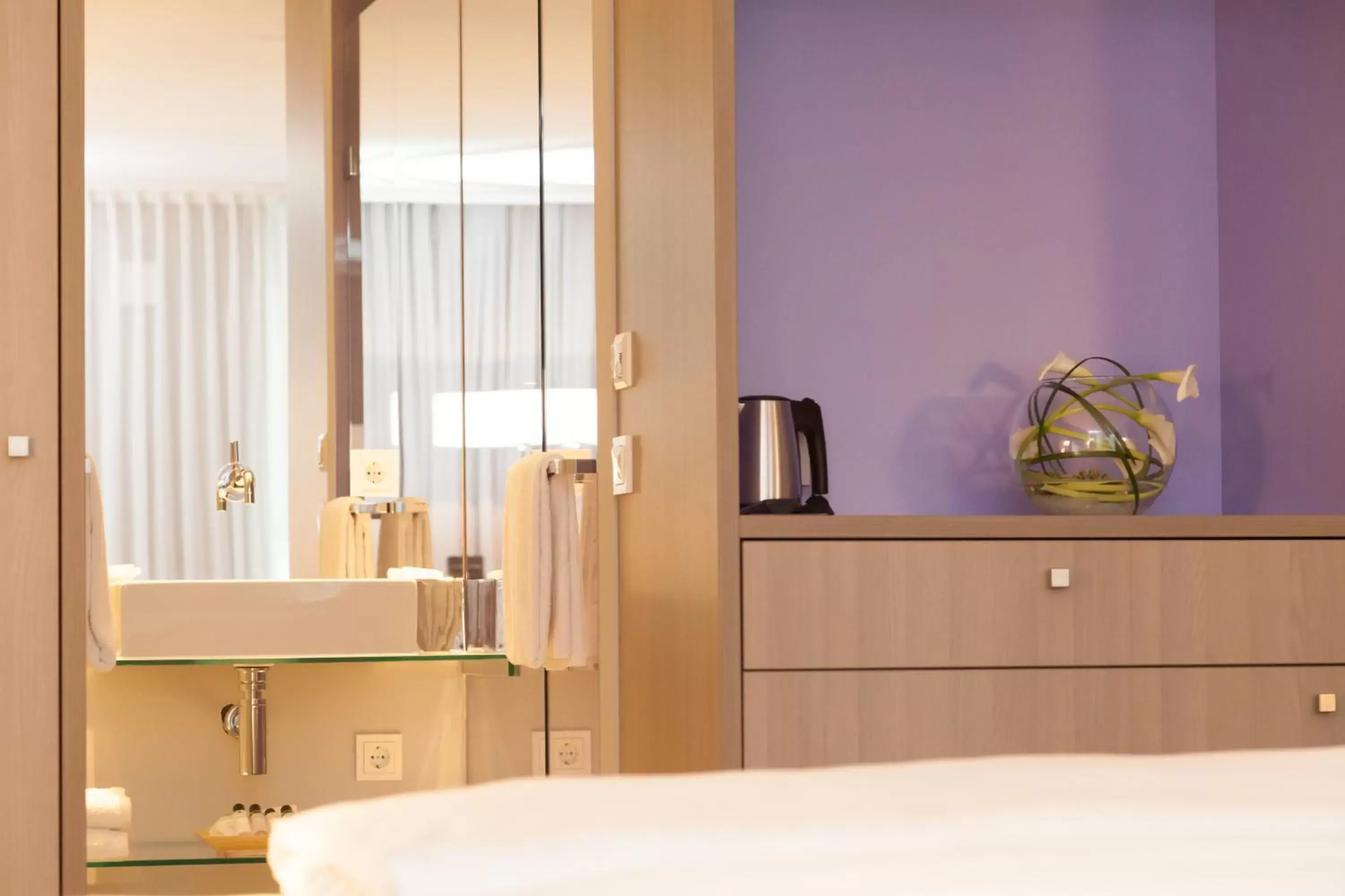 Photo of the whole room, Bed in relexa hotel München Photo of the whole room, Bed in relexa hotel München