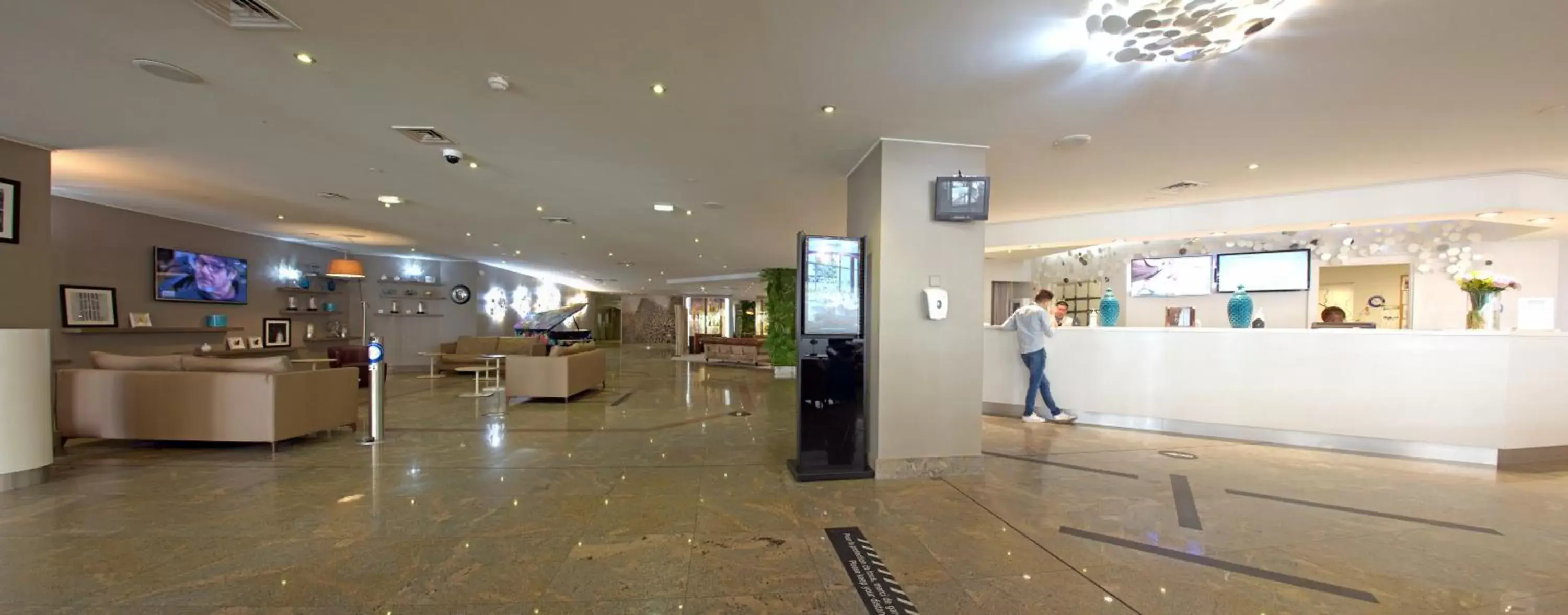 Lobby or reception, Lobby/Reception in Mercure Marseille Centre Vieux Port