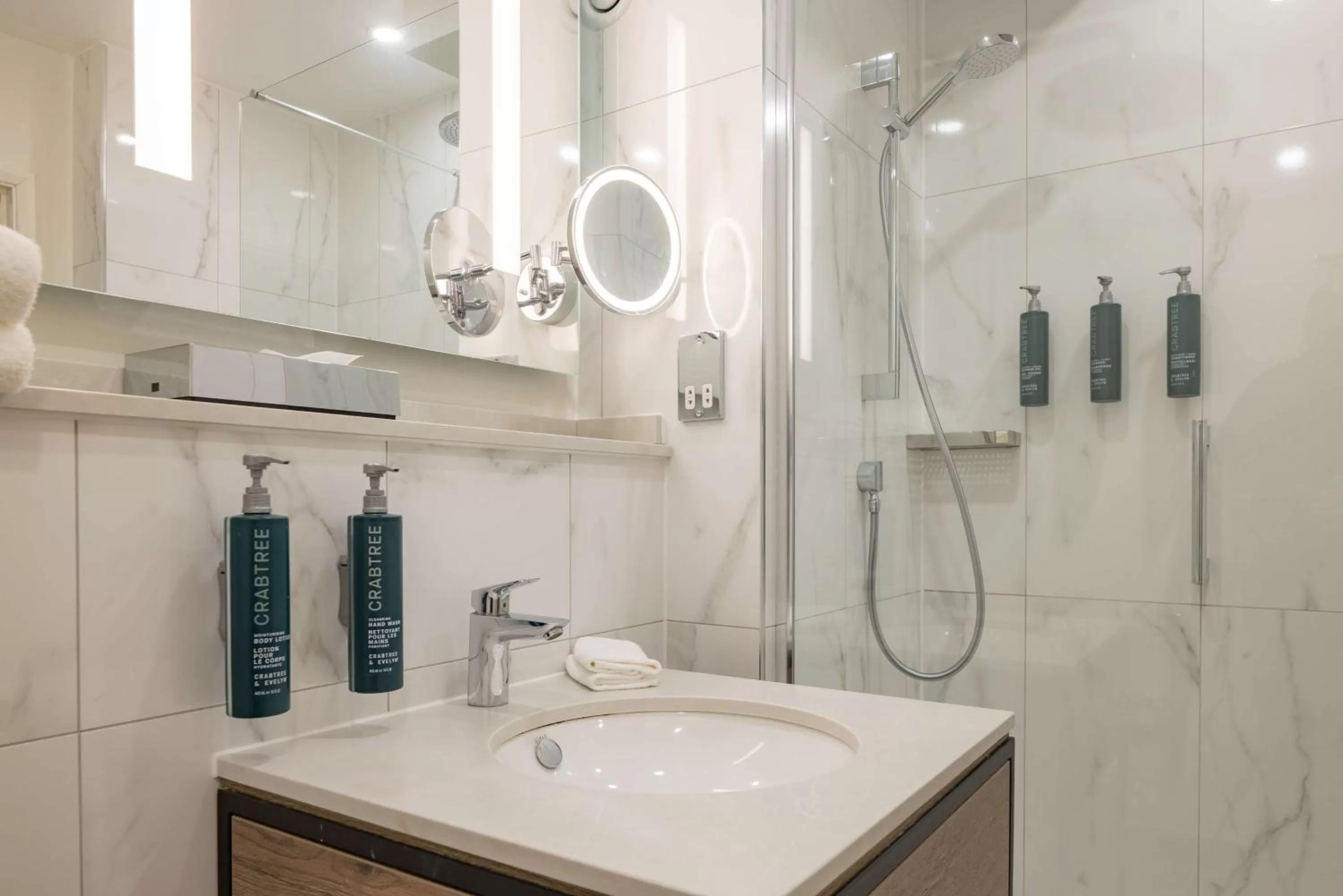 Bathroom in DoubleTree by Hilton Manchester Airport