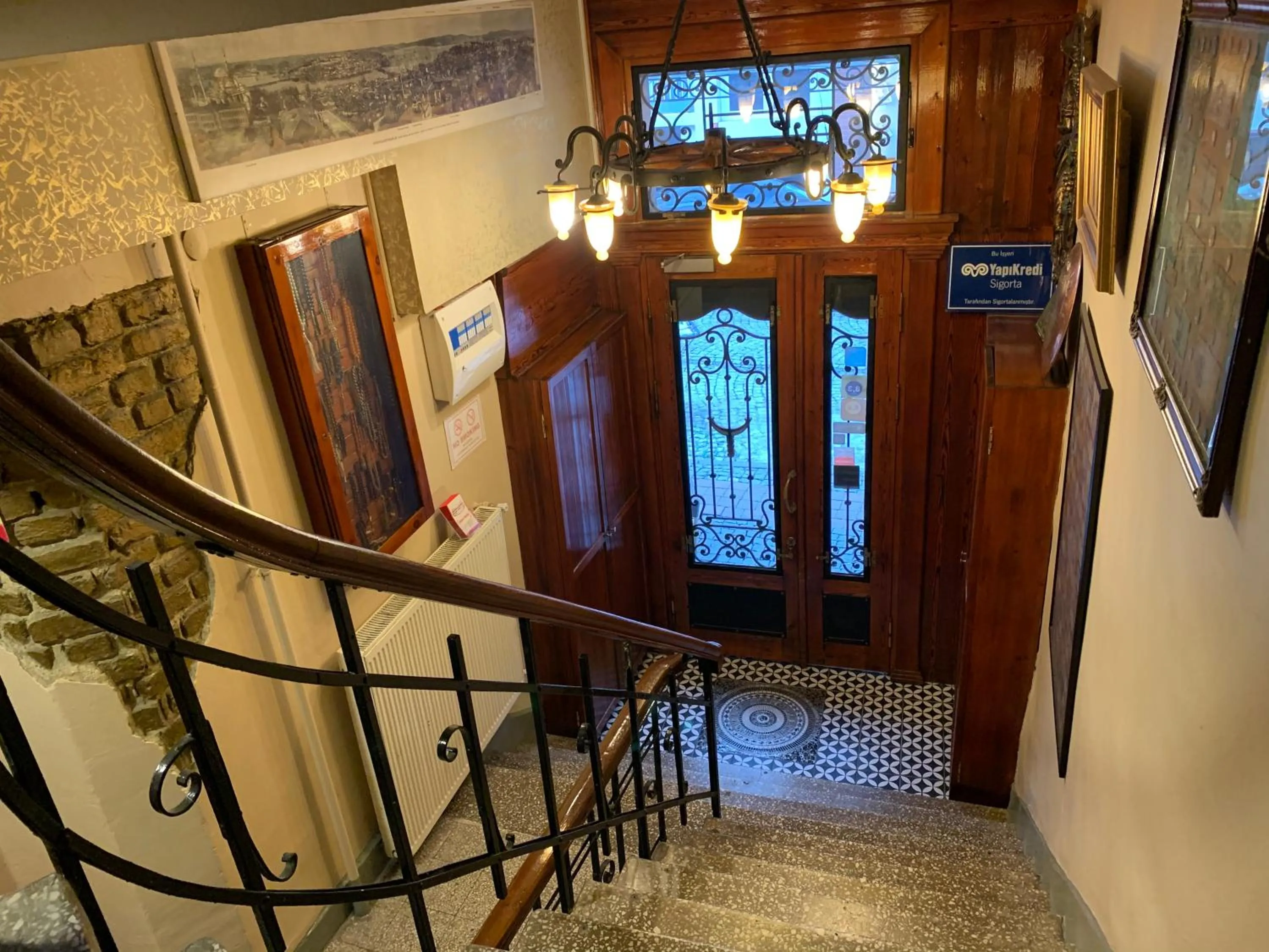 Facade/entrance in Antique Hostel