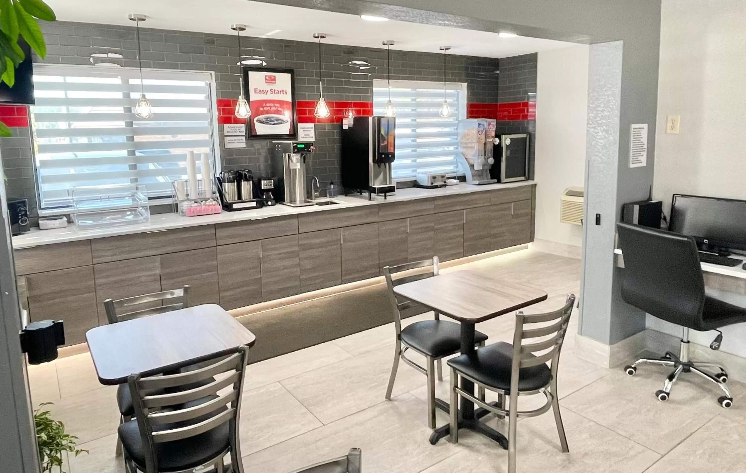 Breakfast in Econo Lodge Cartersville-Emerson Lake Point